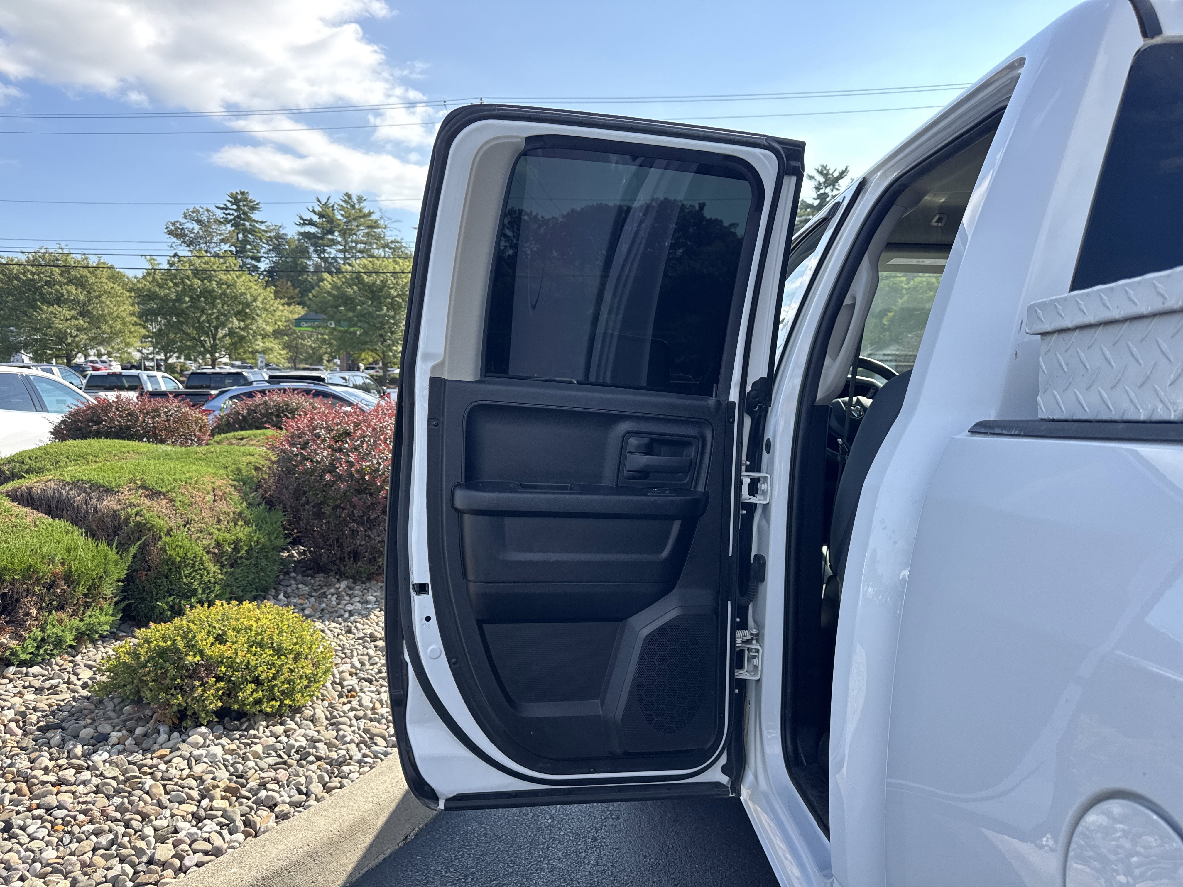 2019 RAM 1500 Classic Express Quad Cab 4x4 6'4" Box