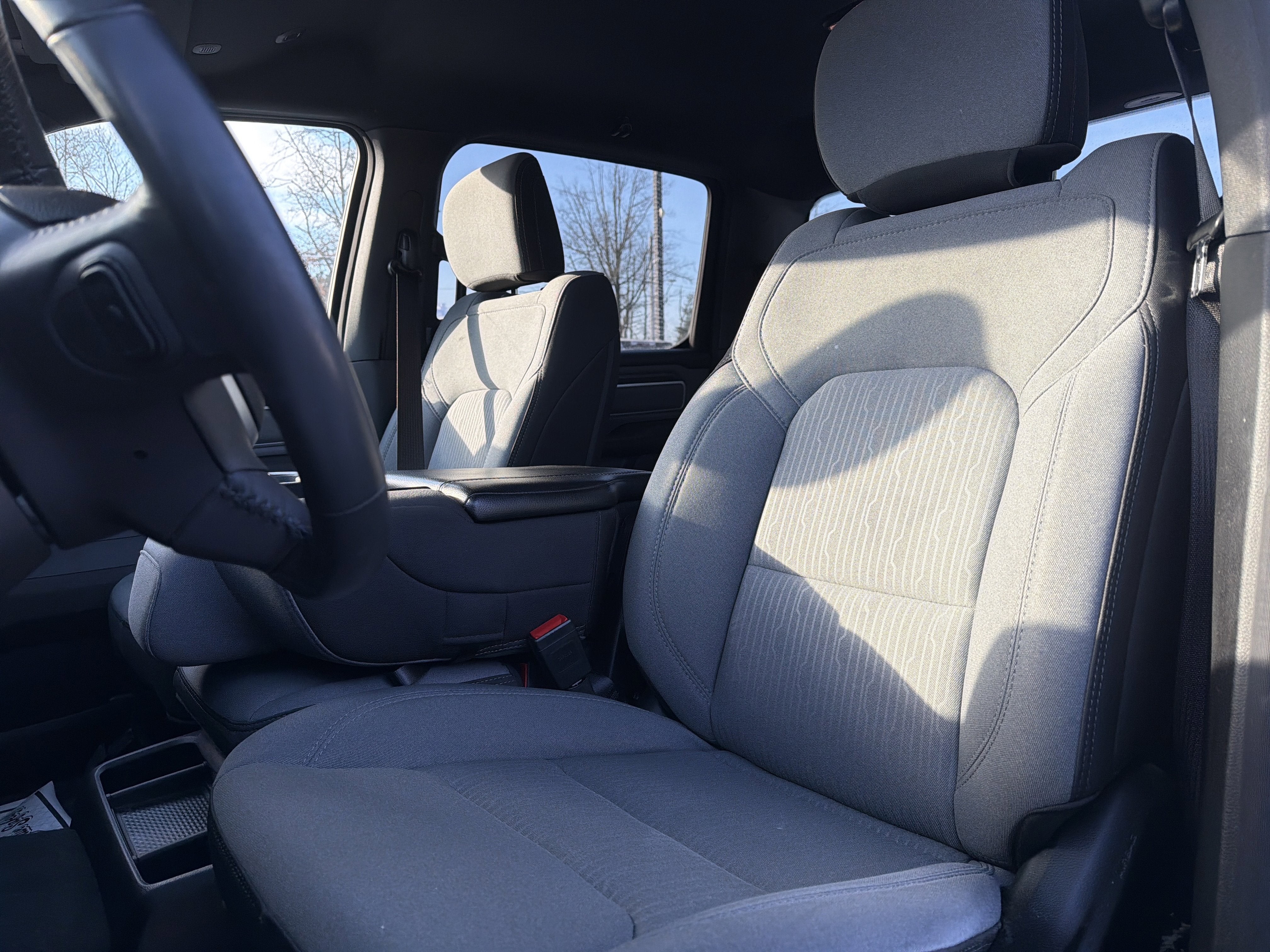 2022 RAM 1500 Big Horn Crew Cab 4x4 5'7" Box