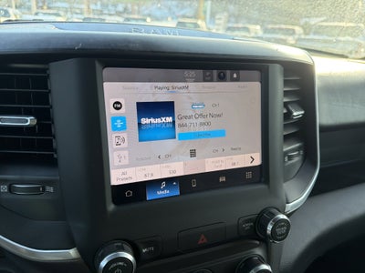 2022 RAM 1500 Big Horn Crew Cab 4x4 5'7" Box