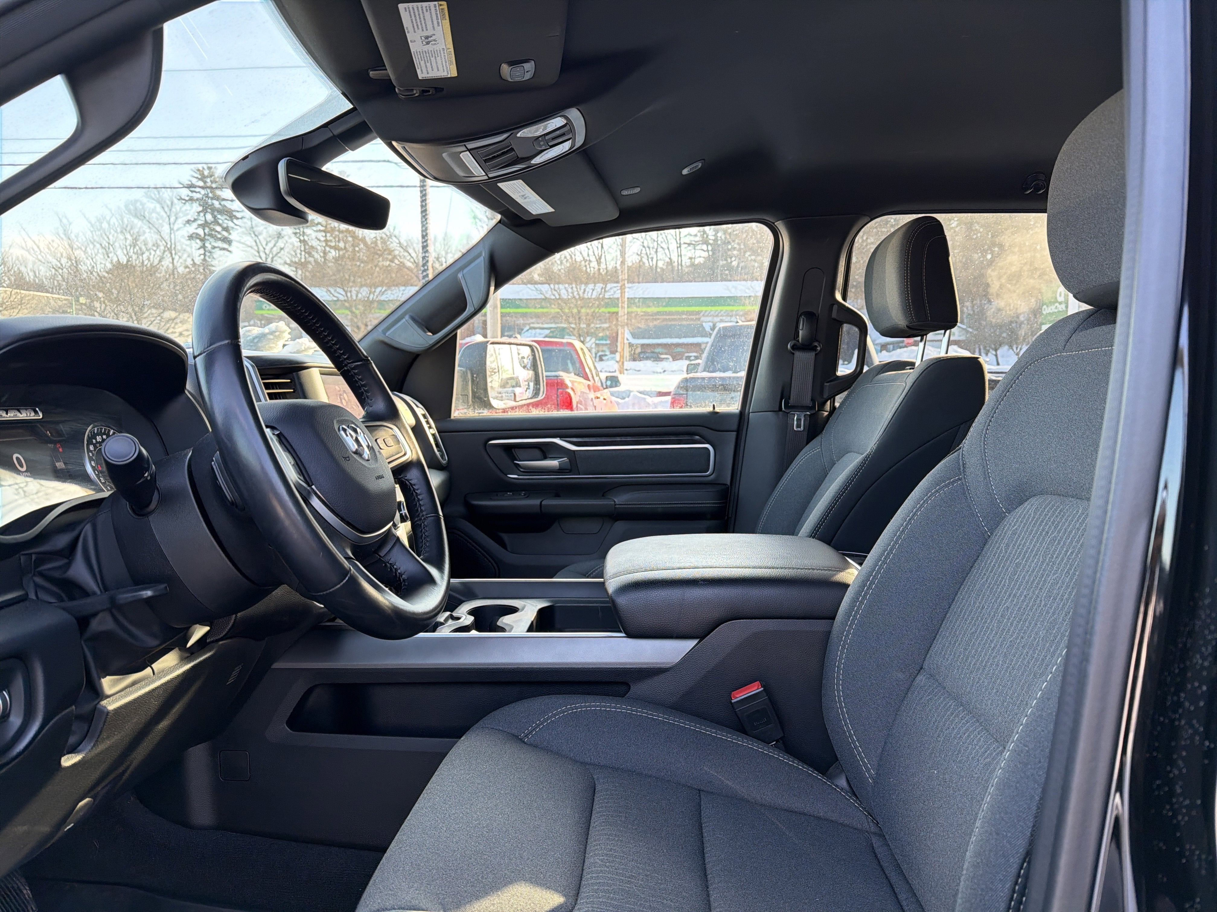 2022 RAM 1500 Big Horn Crew Cab 4x4 5'7" Box