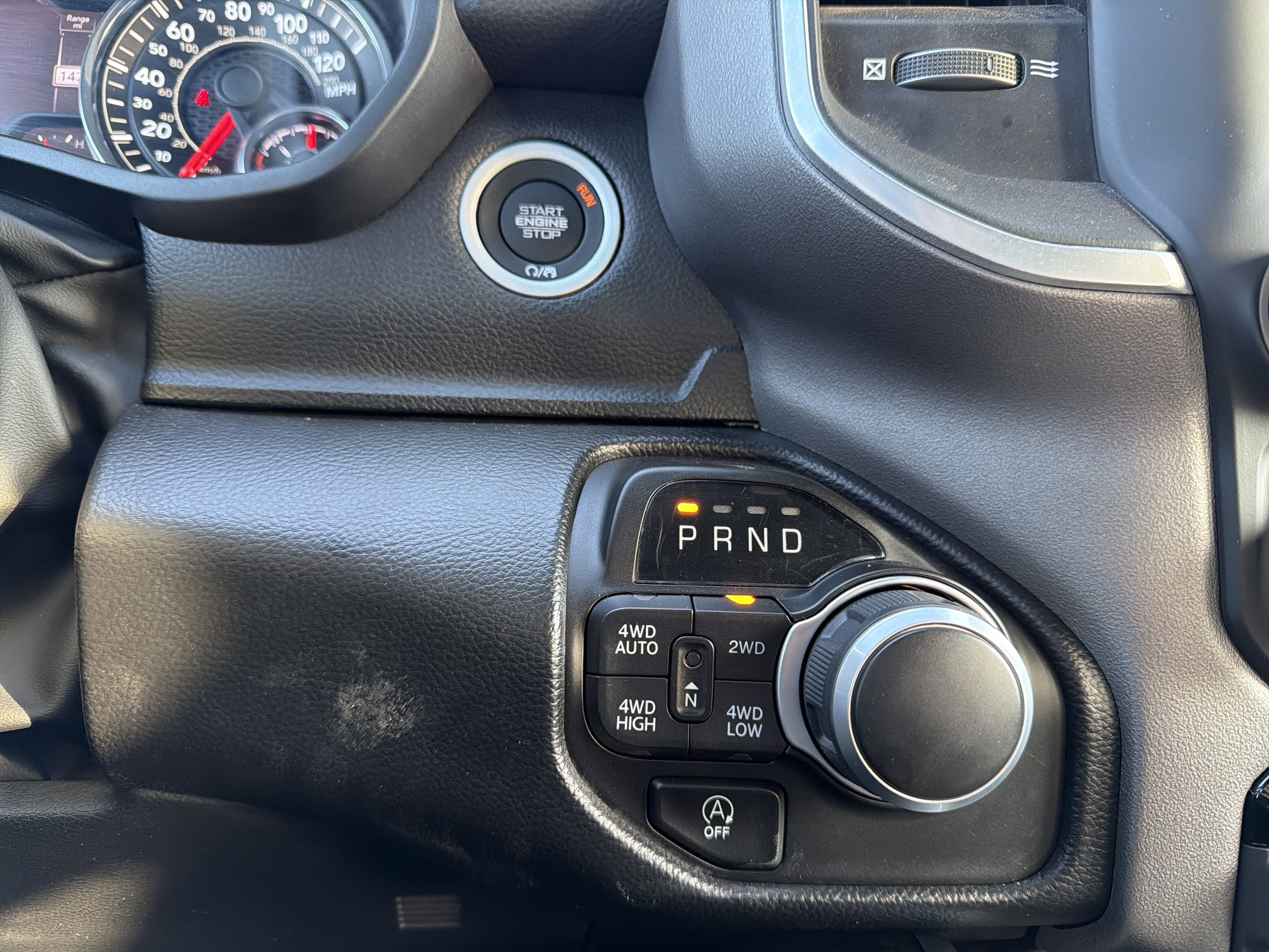 2022 RAM 1500 Big Horn Crew Cab 4x4 5'7" Box