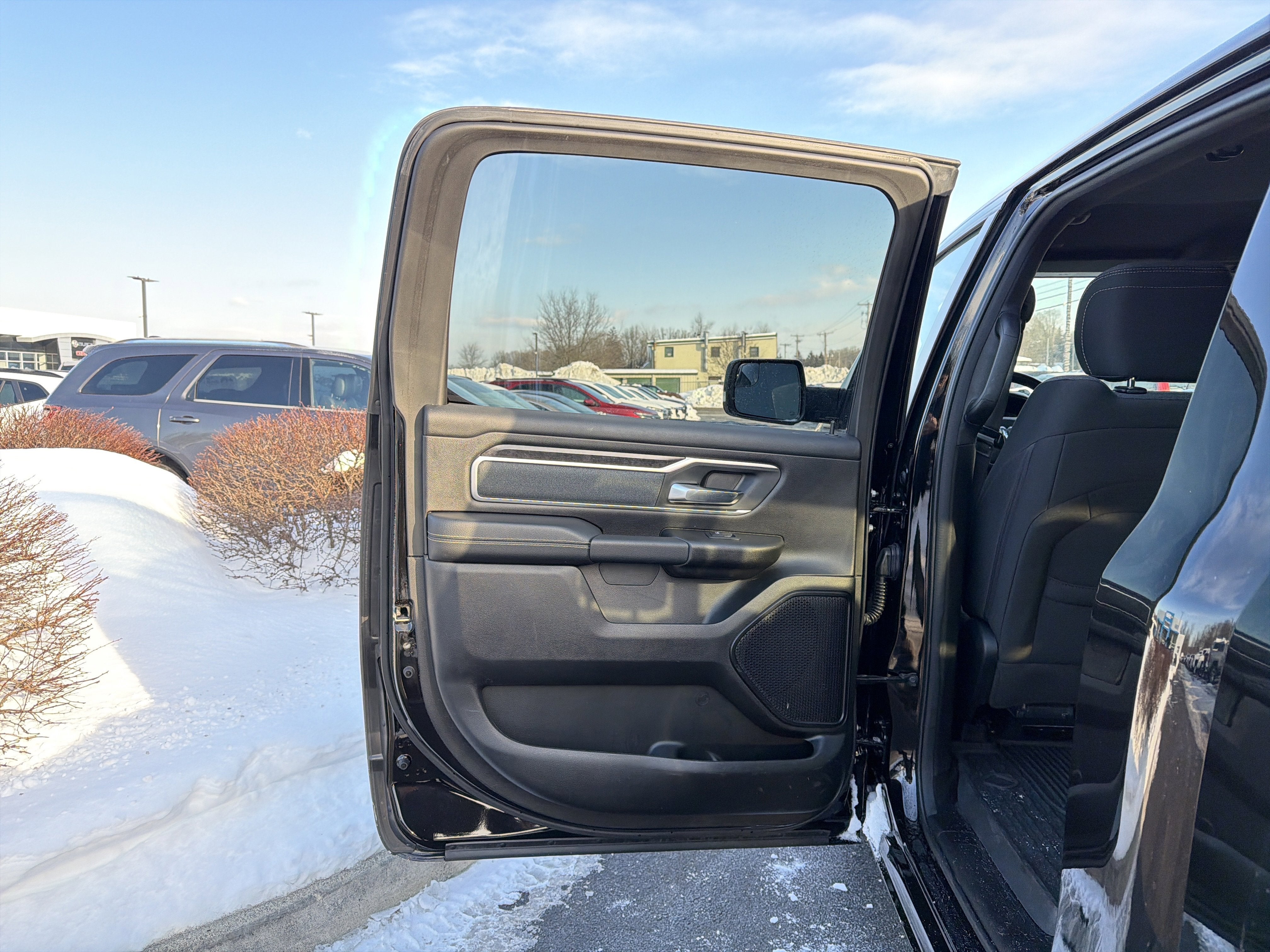 2022 RAM 1500 Big Horn Crew Cab 4x4 5'7" Box