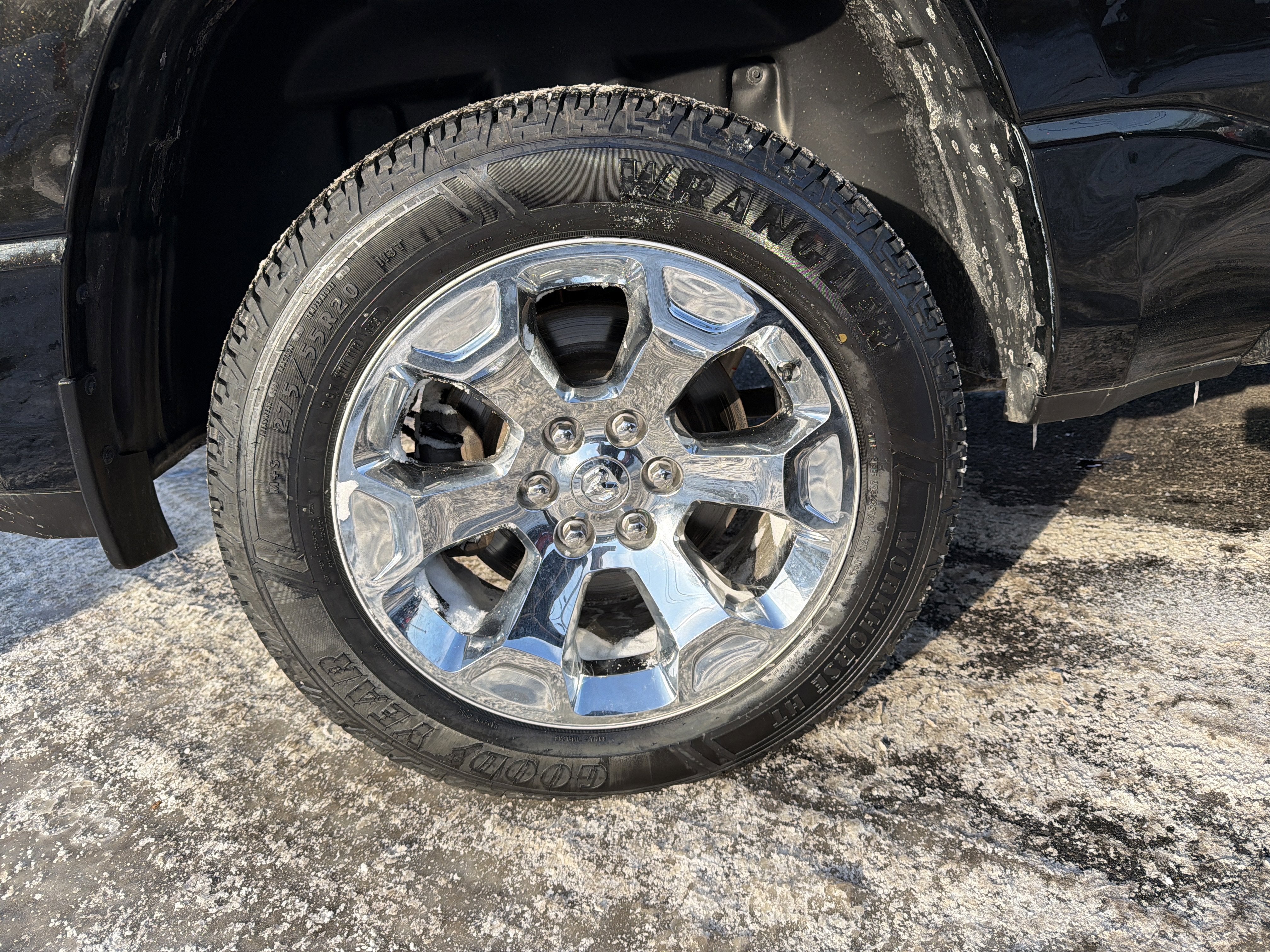 2022 RAM 1500 Big Horn Crew Cab 4x4 5'7" Box