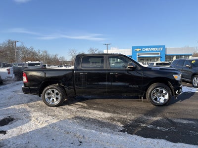 2022 RAM 1500 Big Horn Crew Cab 4x4 5'7" Box