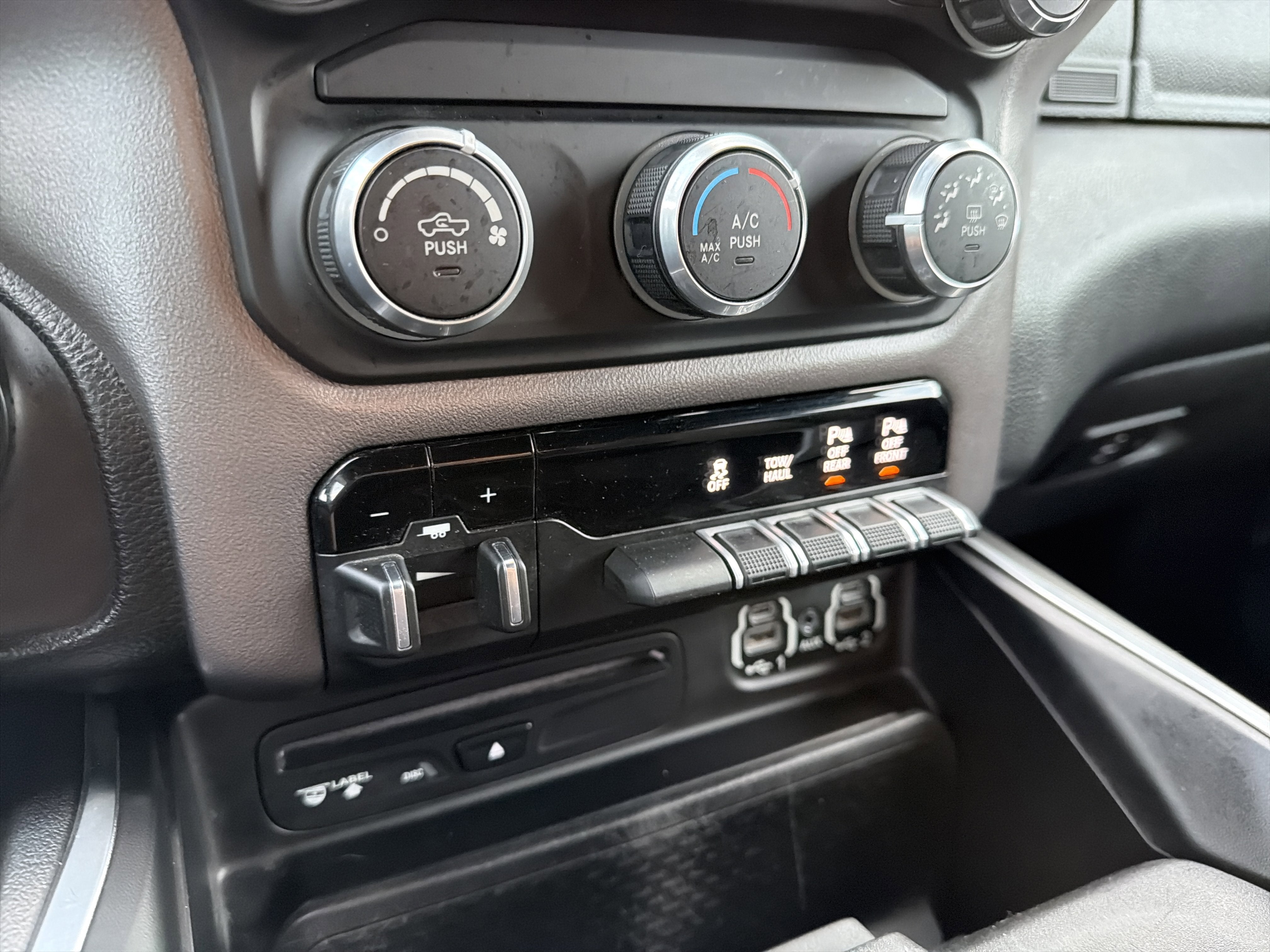 2019 RAM 1500 Big Horn/Lone Star Crew Cab 4x4 5'7" Box