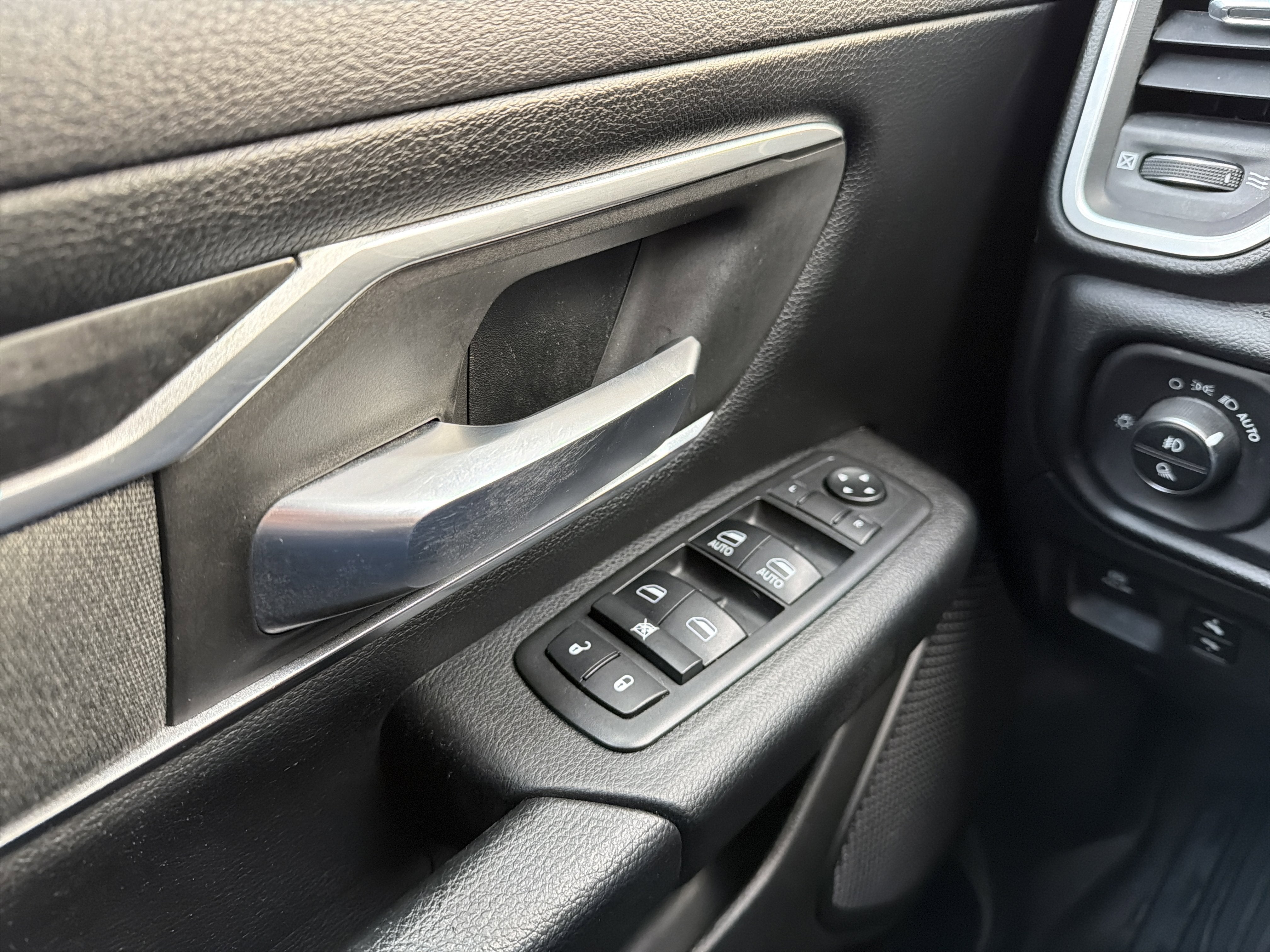 2019 RAM 1500 Big Horn/Lone Star Crew Cab 4x4 5'7" Box