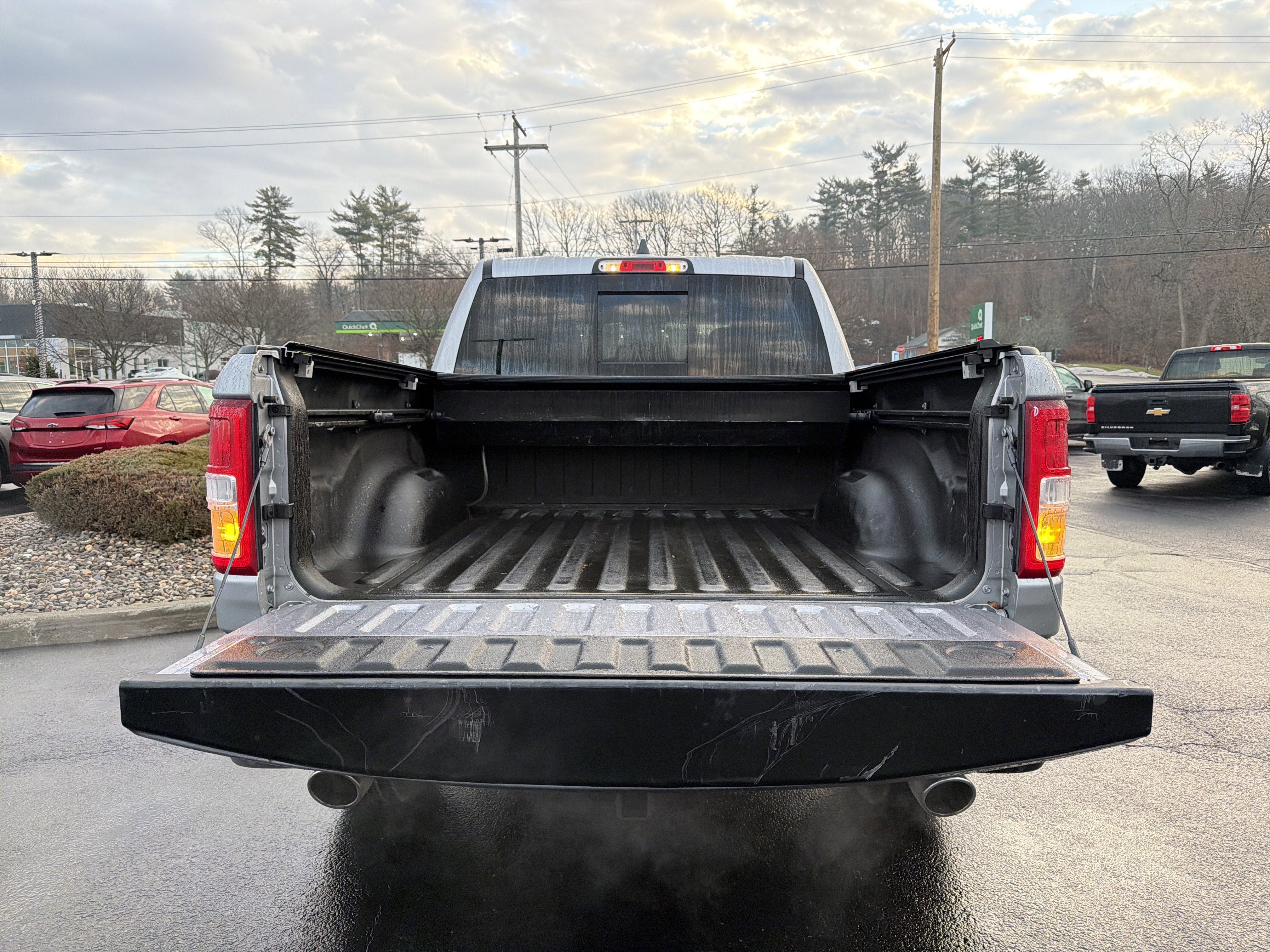 2019 RAM 1500 Big Horn/Lone Star Crew Cab 4x4 5'7" Box