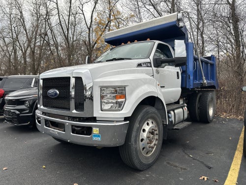 2019 Ford Super Duty F-750 Straight Base
