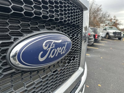 2019 Ford Super Duty F-750 Straight Base