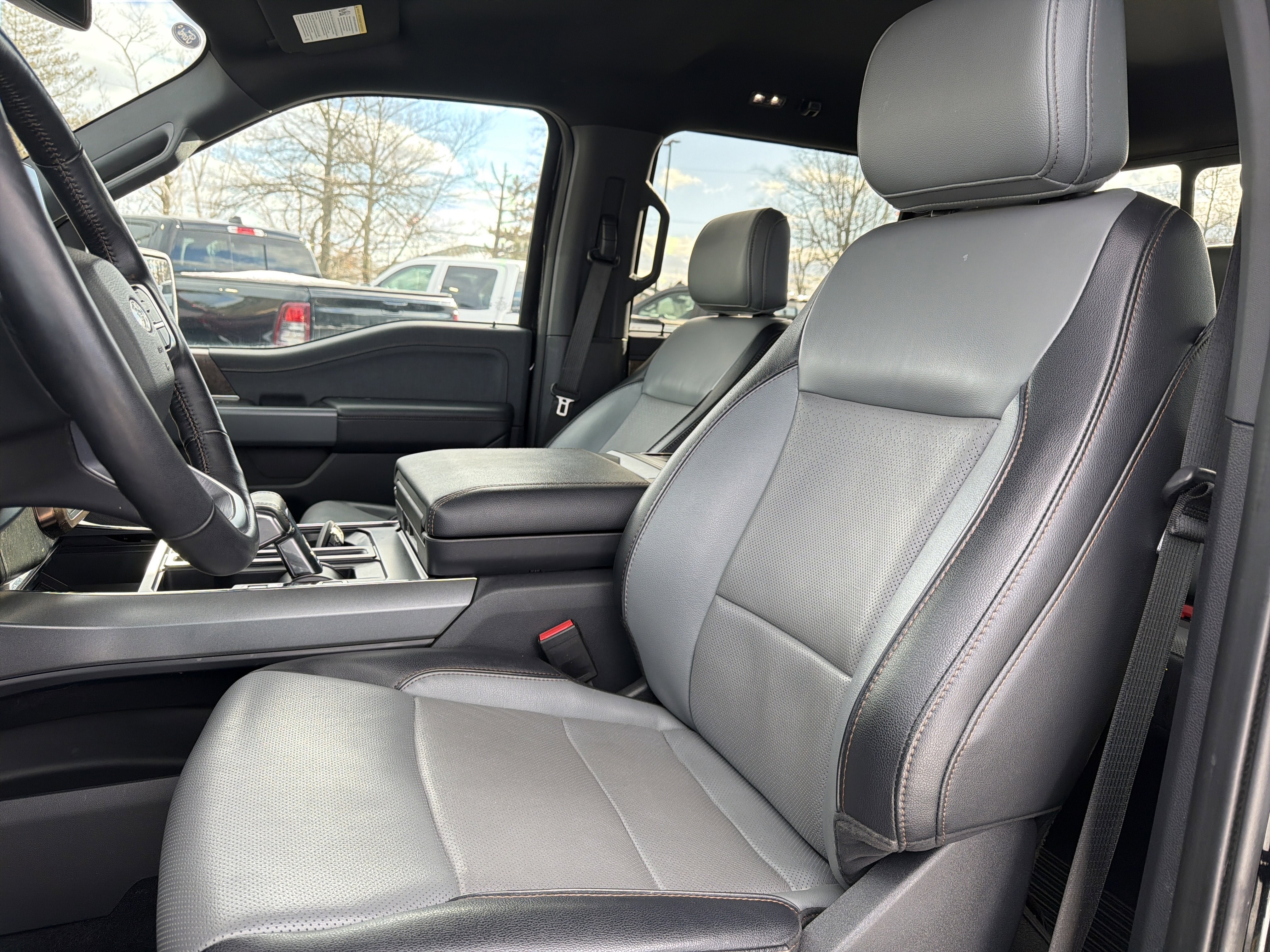 2023 Ford F-150 Lightning LARIAT