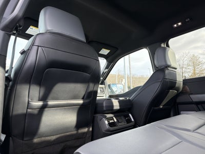 2023 Ford F-150 Lightning LARIAT