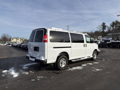 2025 Chevrolet Express Passenger 3500 1LS