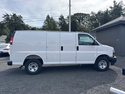 2025 Chevrolet Express Cargo 3500 WT