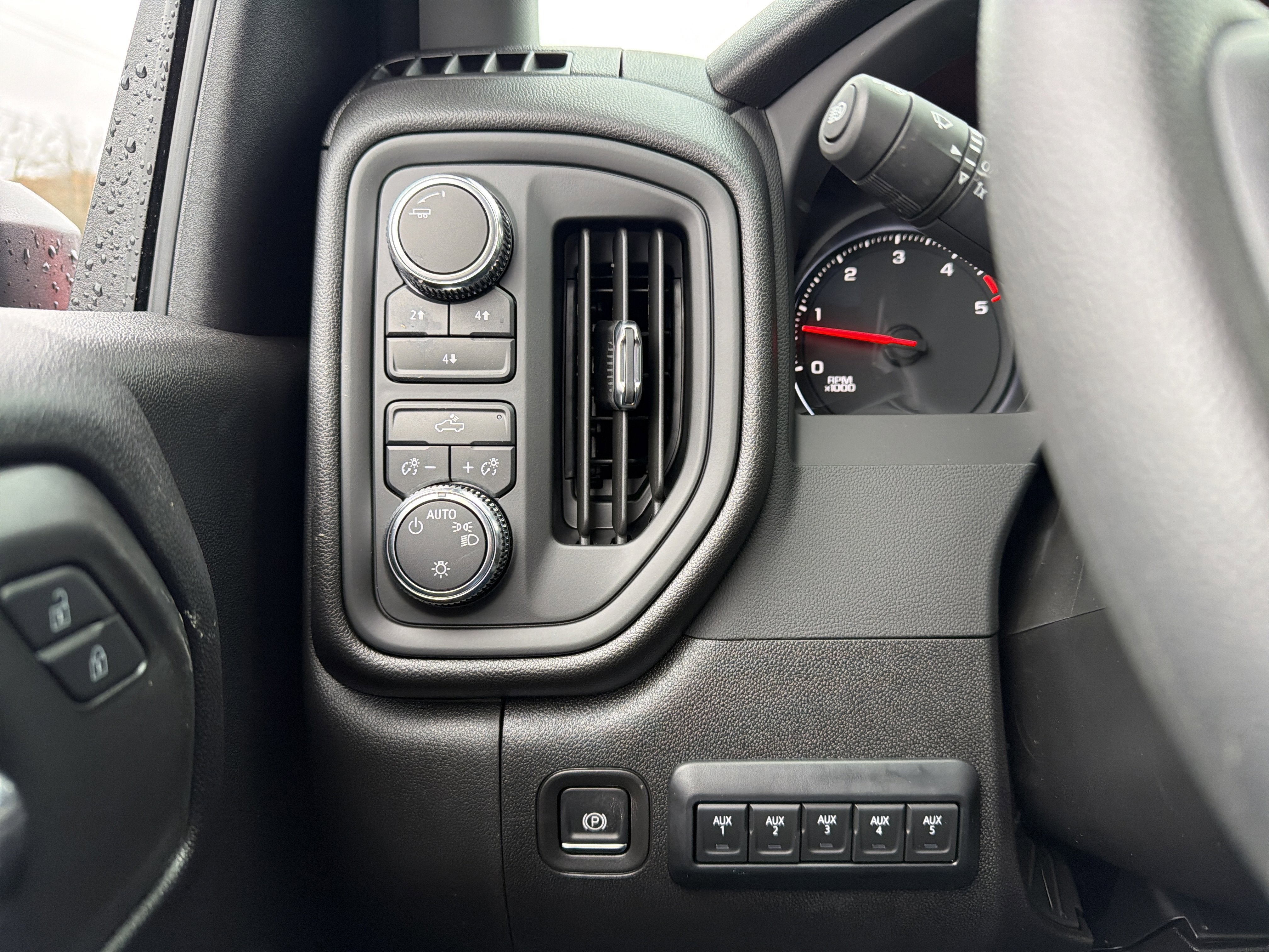 2025 GMC Sierra 3500 HD Chassis Cab Pro