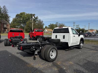 2025 GMC Sierra 3500 HD Chassis Cab Pro