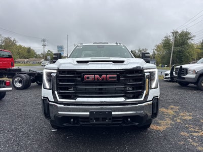 2025 GMC Sierra 3500 HD Chassis Cab Pro