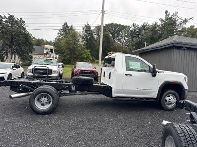 2025 GMC Sierra 3500 HD Chassis Cab Pro
