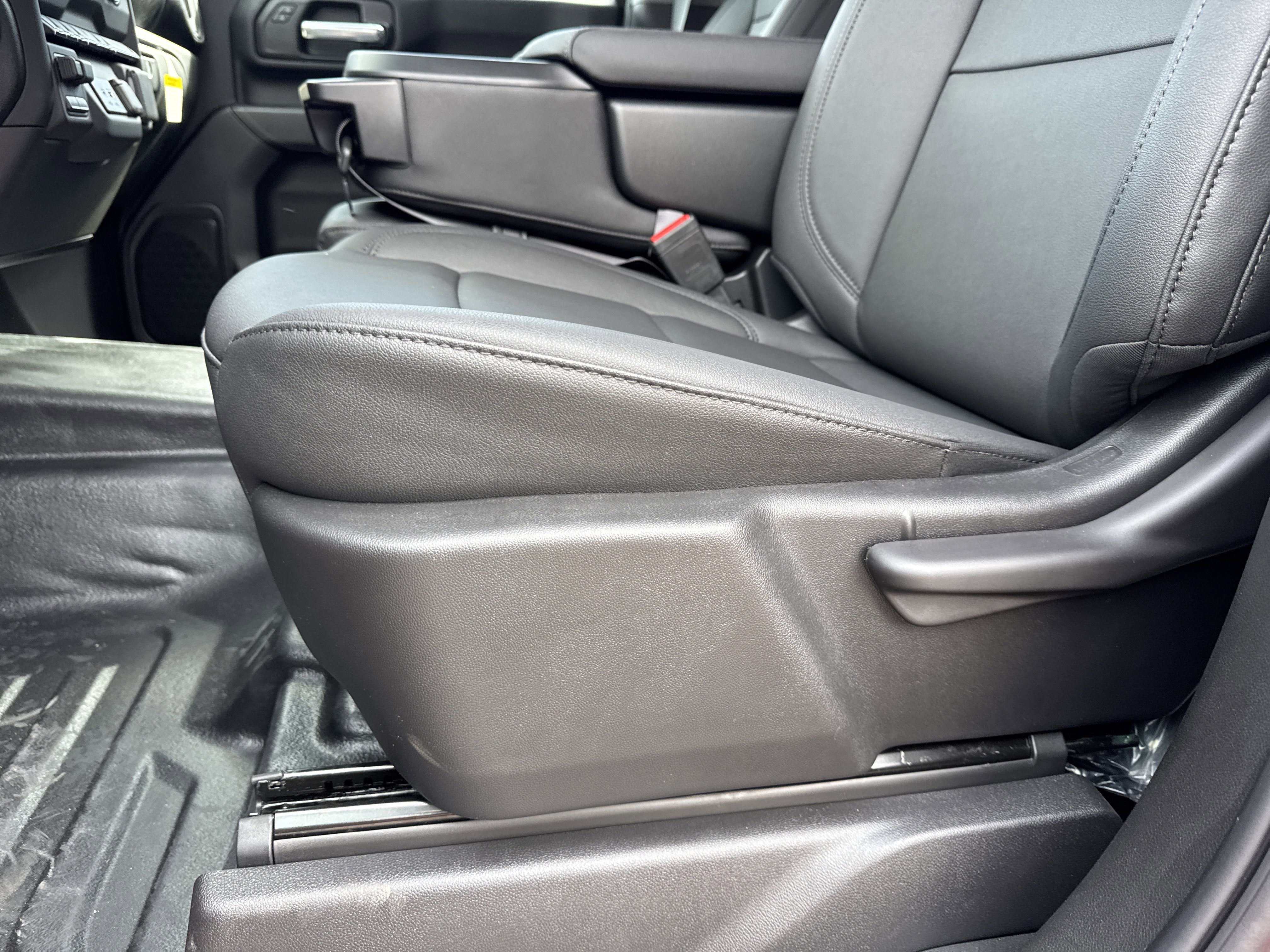 2025 GMC Sierra 3500 HD Chassis Cab Pro