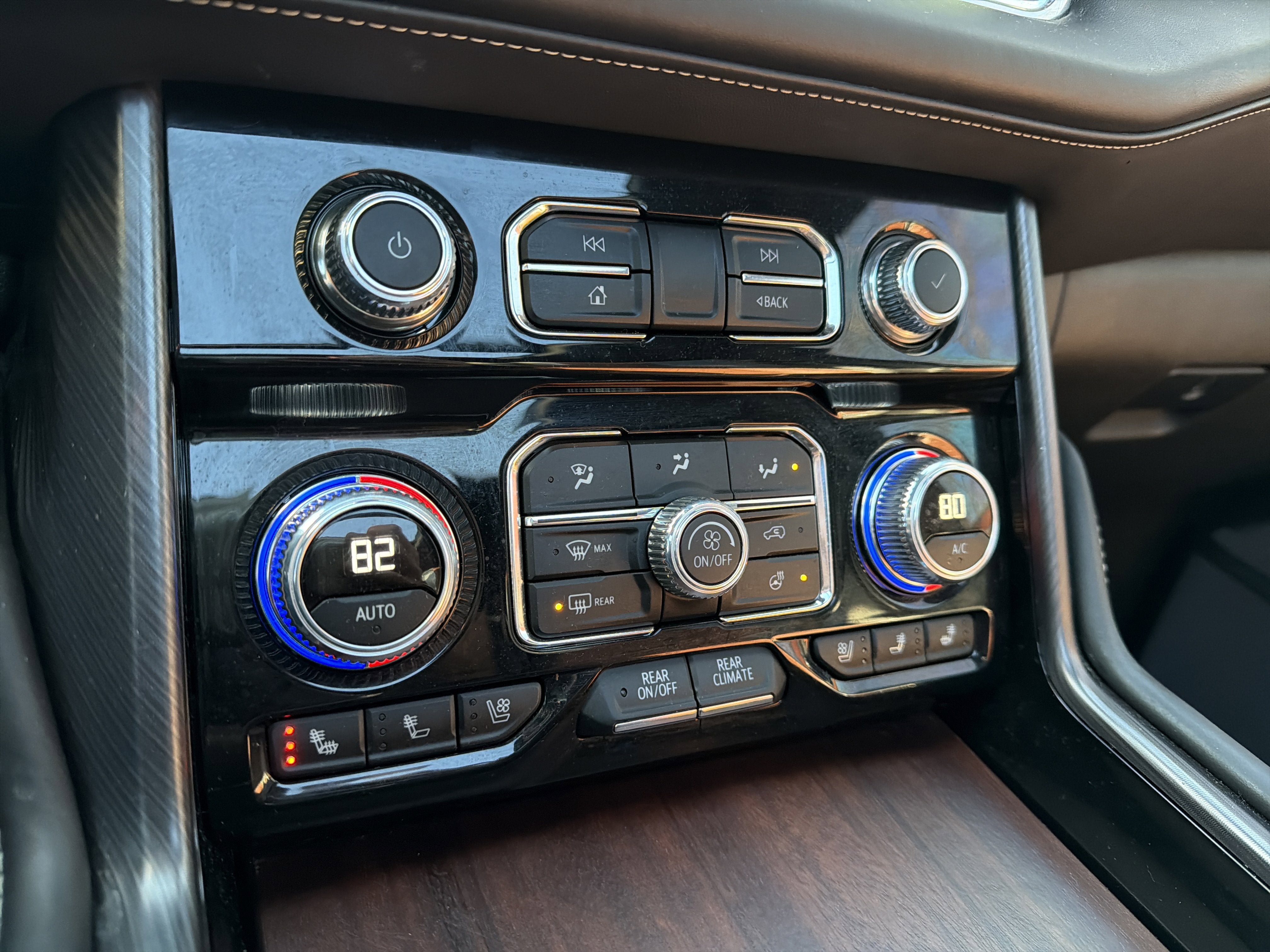 2023 GMC Yukon Denali Ultimate