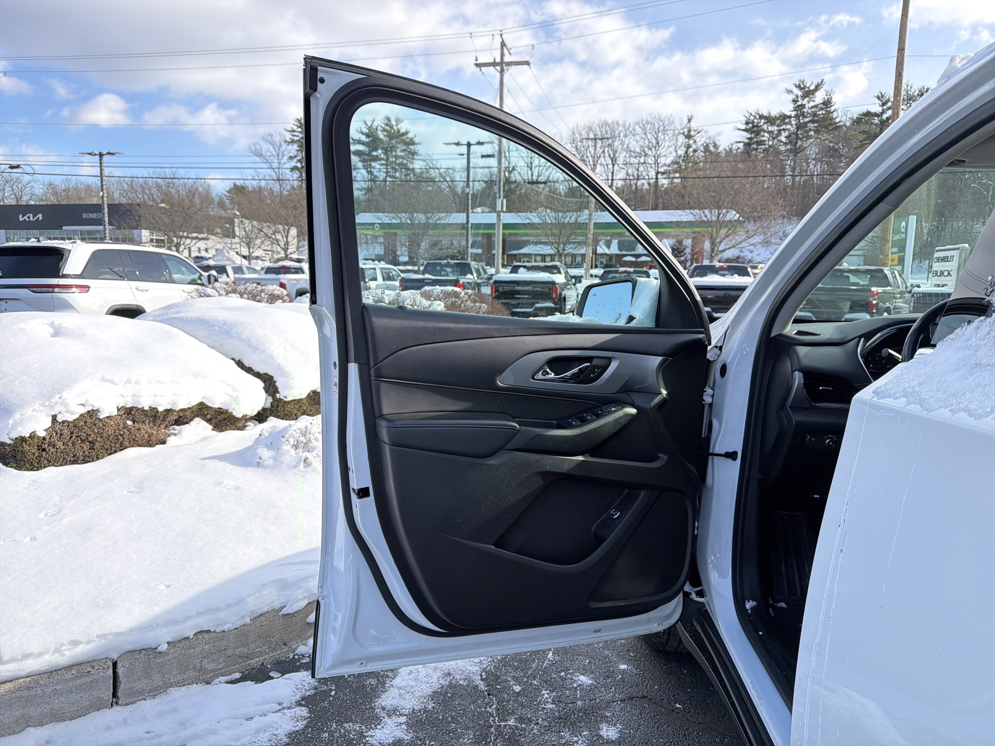 2021 Chevrolet Traverse LT Cloth