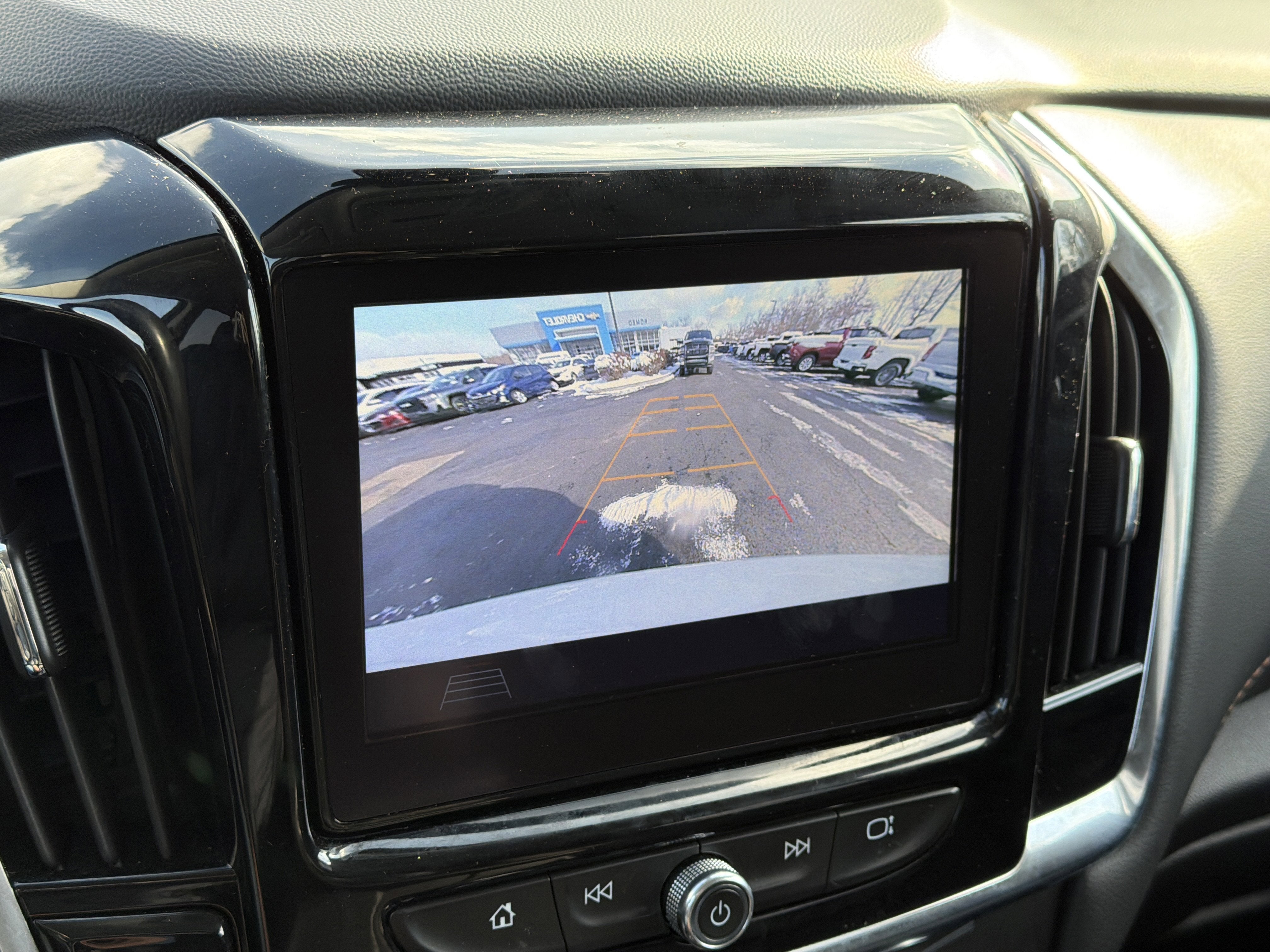 2021 Chevrolet Traverse LT Cloth