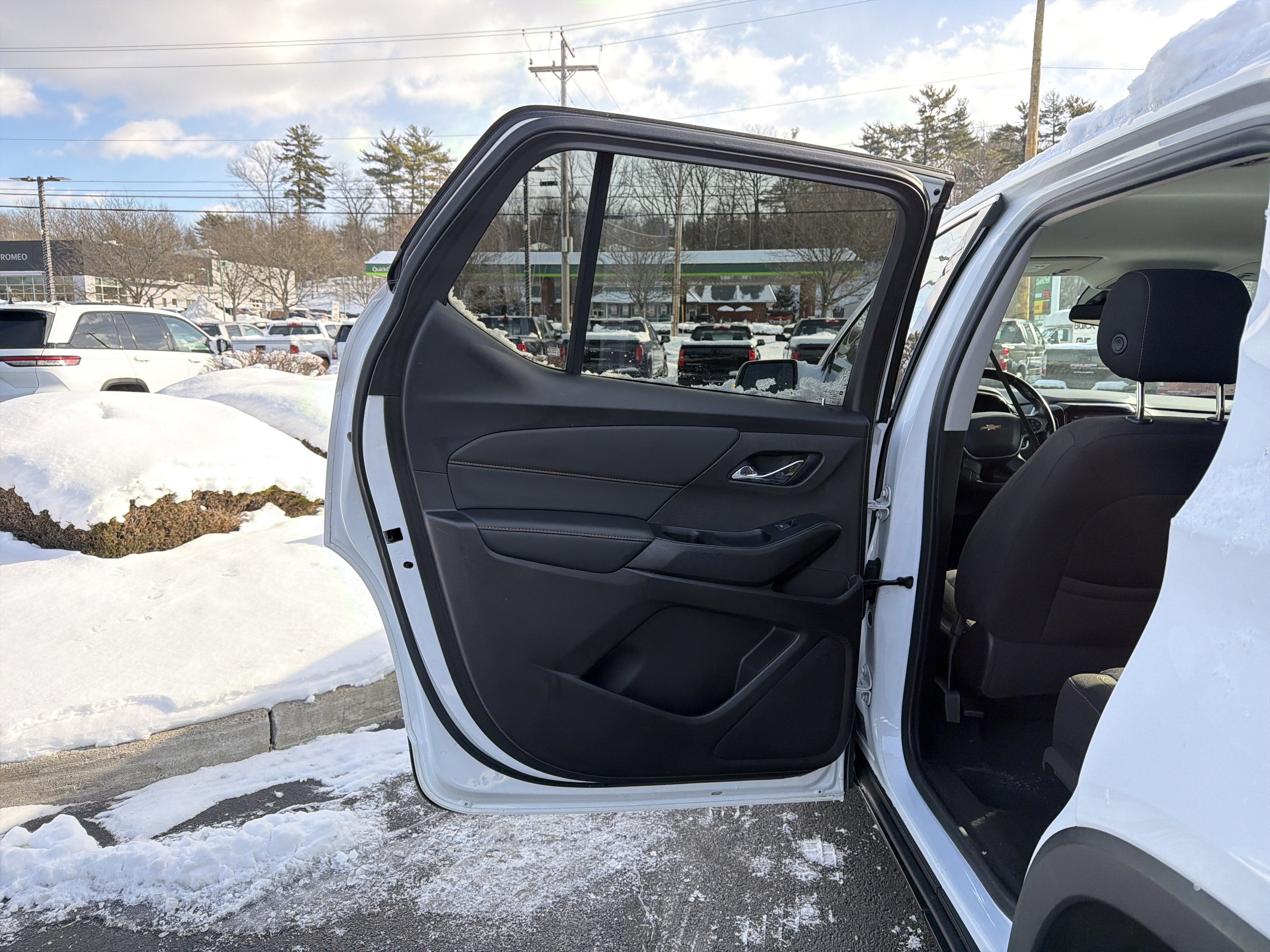 2021 Chevrolet Traverse LT Cloth
