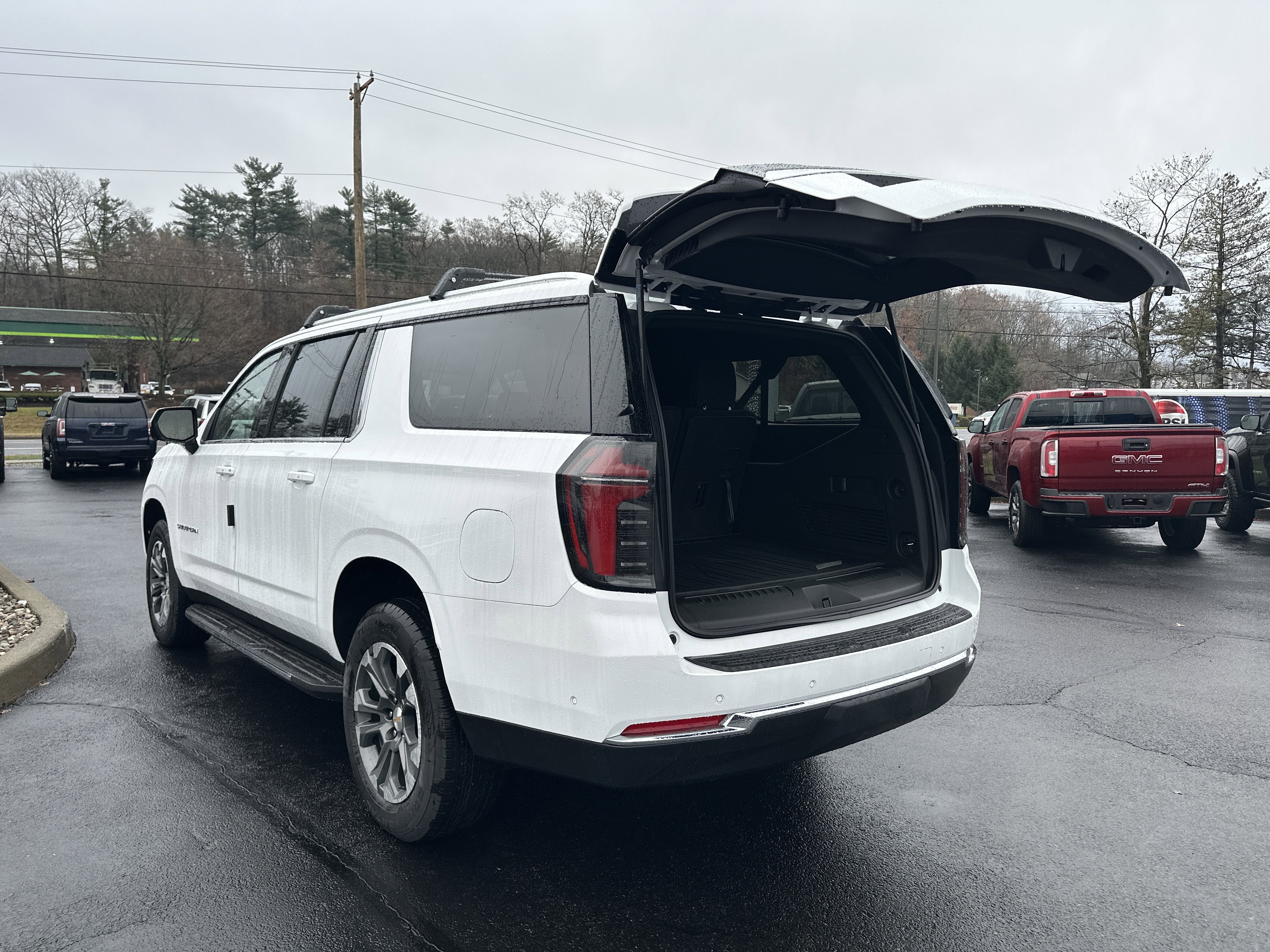 2026 Chevrolet Suburban LS
