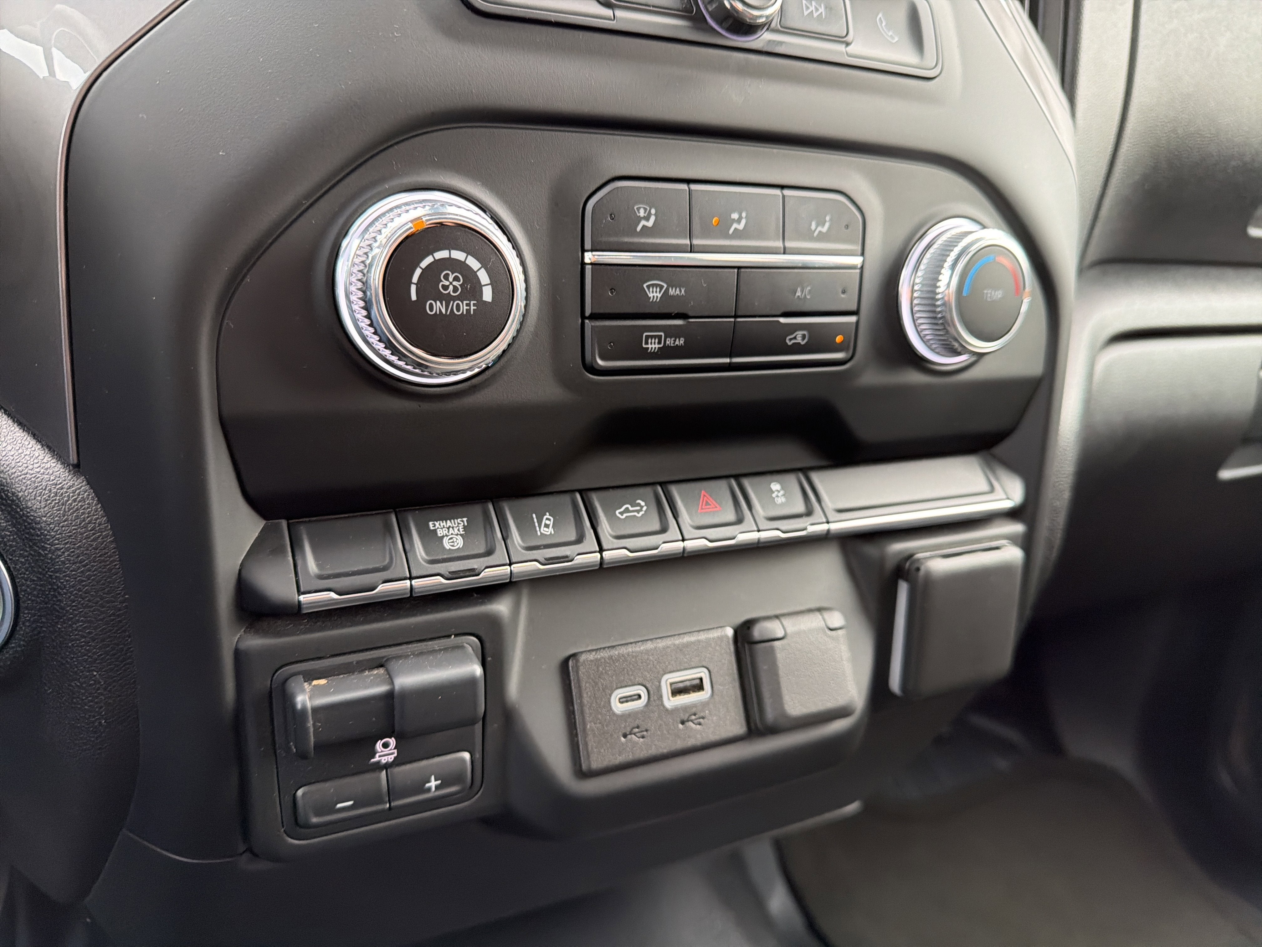 2024 GMC Sierra 2500 HD Pro