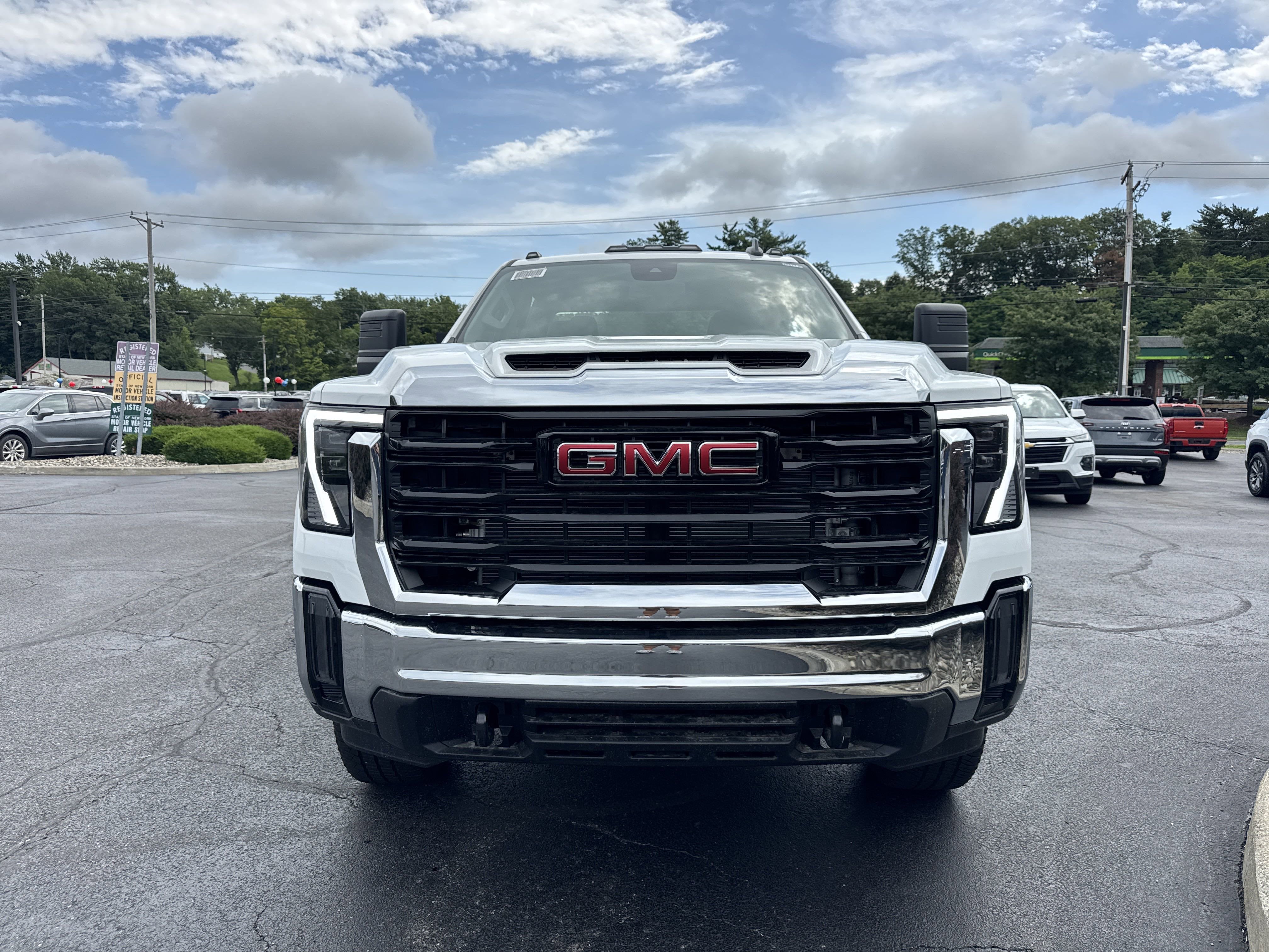 2025 GMC Sierra 2500 HD Pro