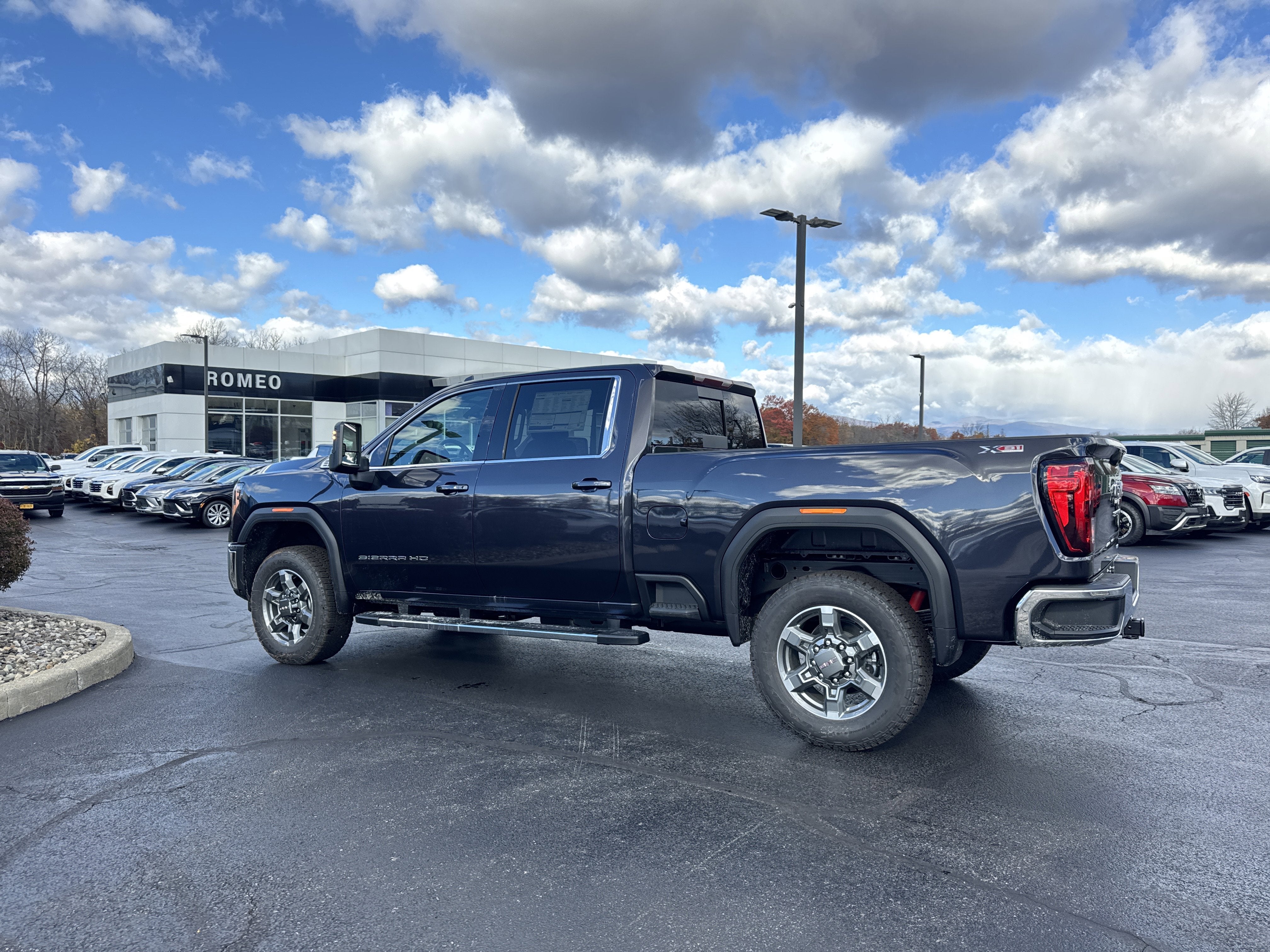 2026 GMC Sierra 2500 HD SLE