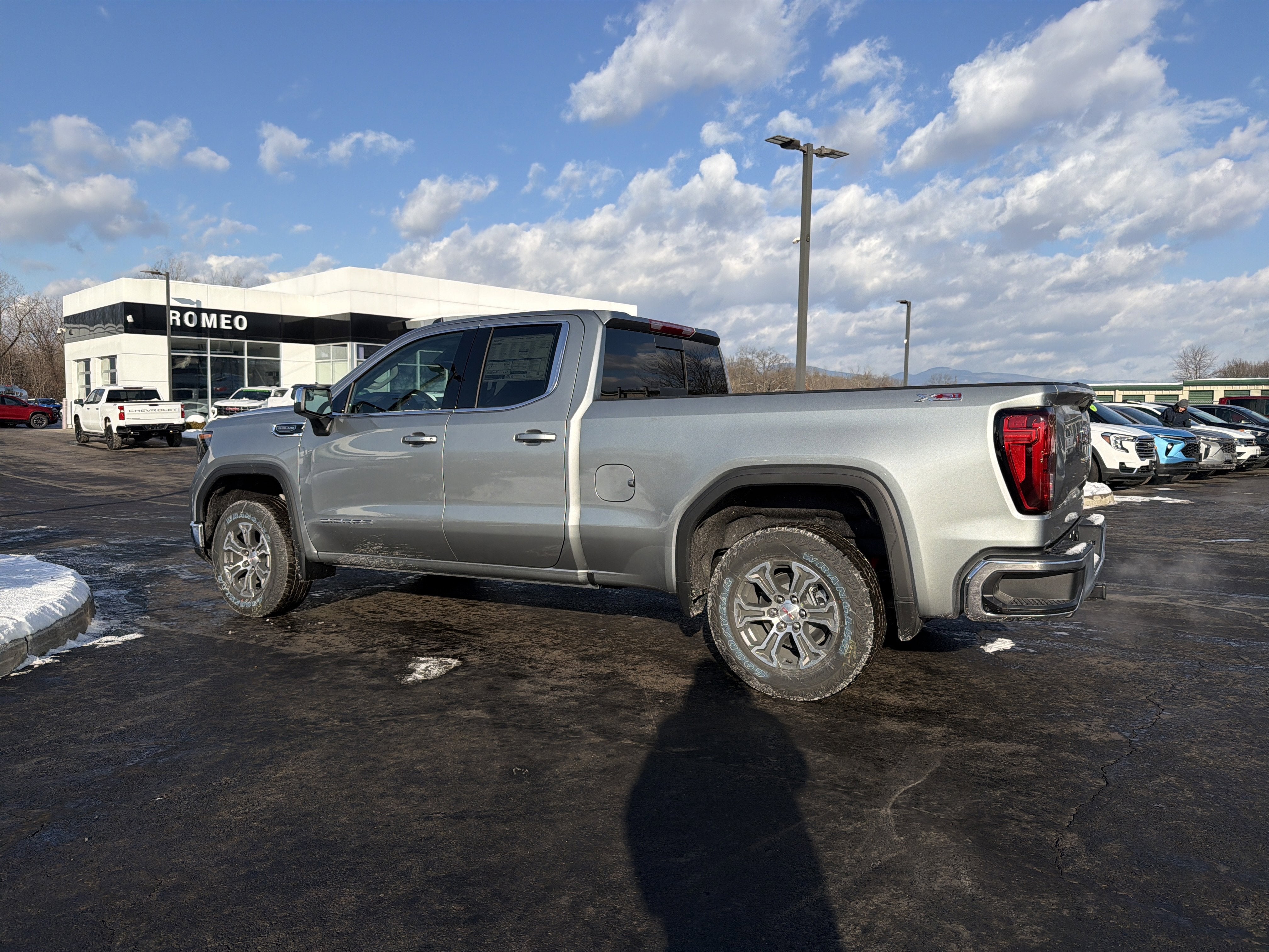 2026 GMC Sierra 1500 SLE