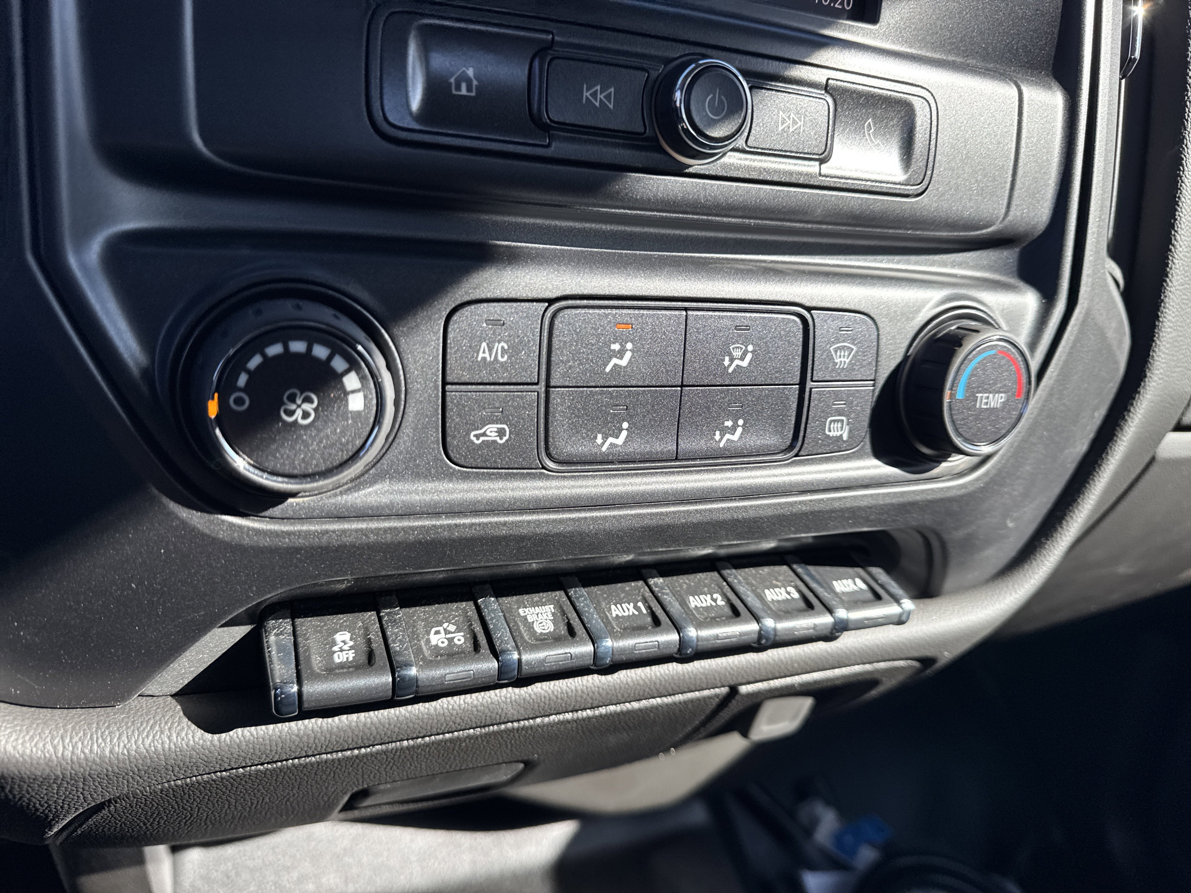 2025 Chevrolet Silverado 5500 HD Work Truck