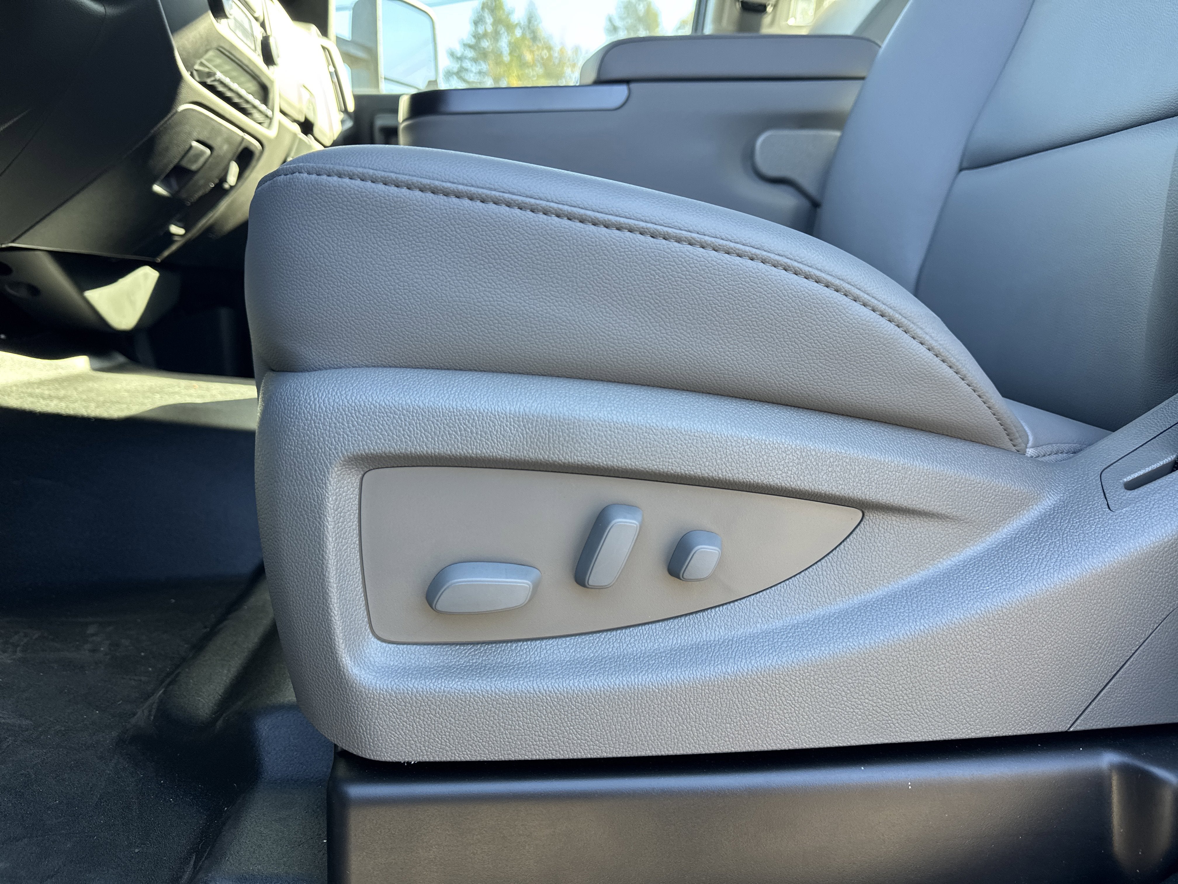 2025 Chevrolet Silverado 5500 HD Work Truck