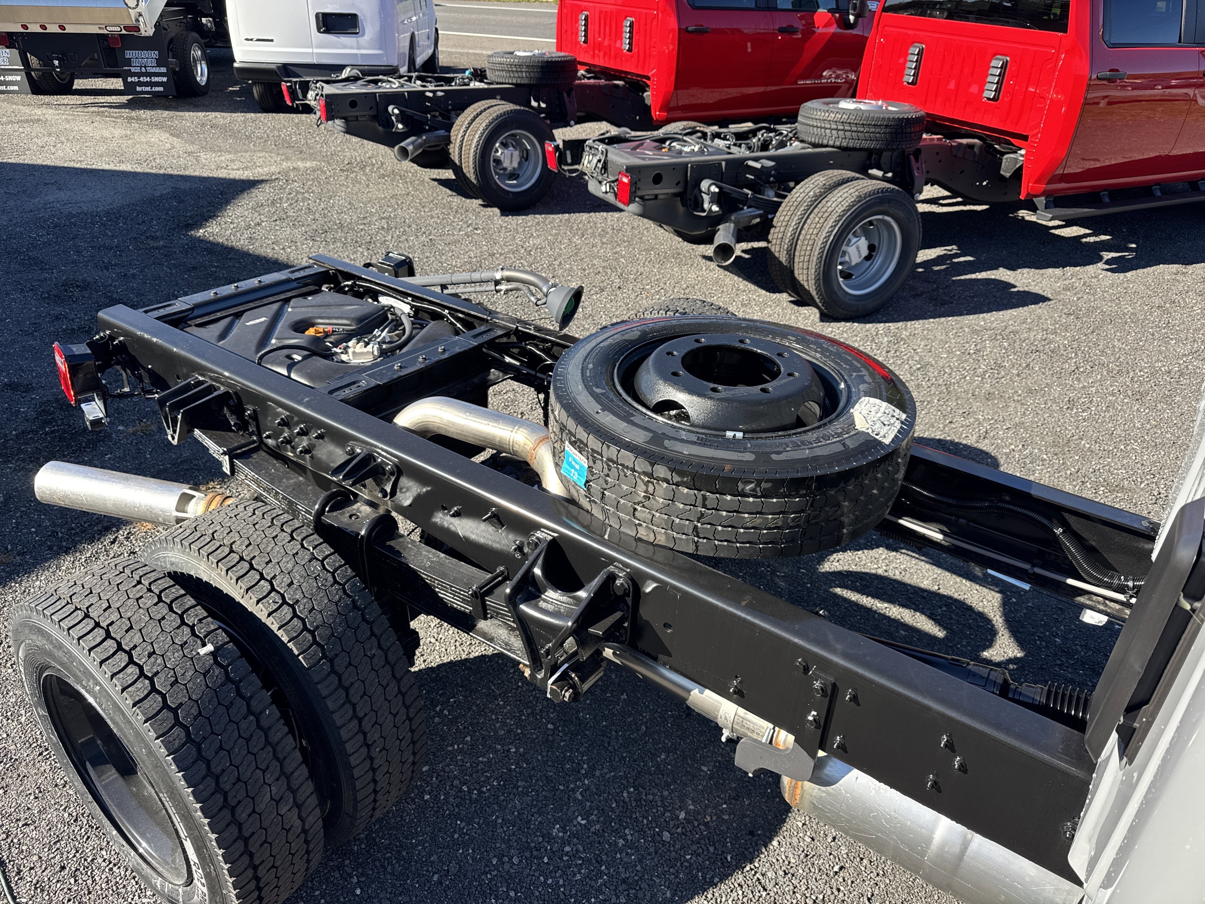 2025 Chevrolet Silverado 5500 HD Work Truck