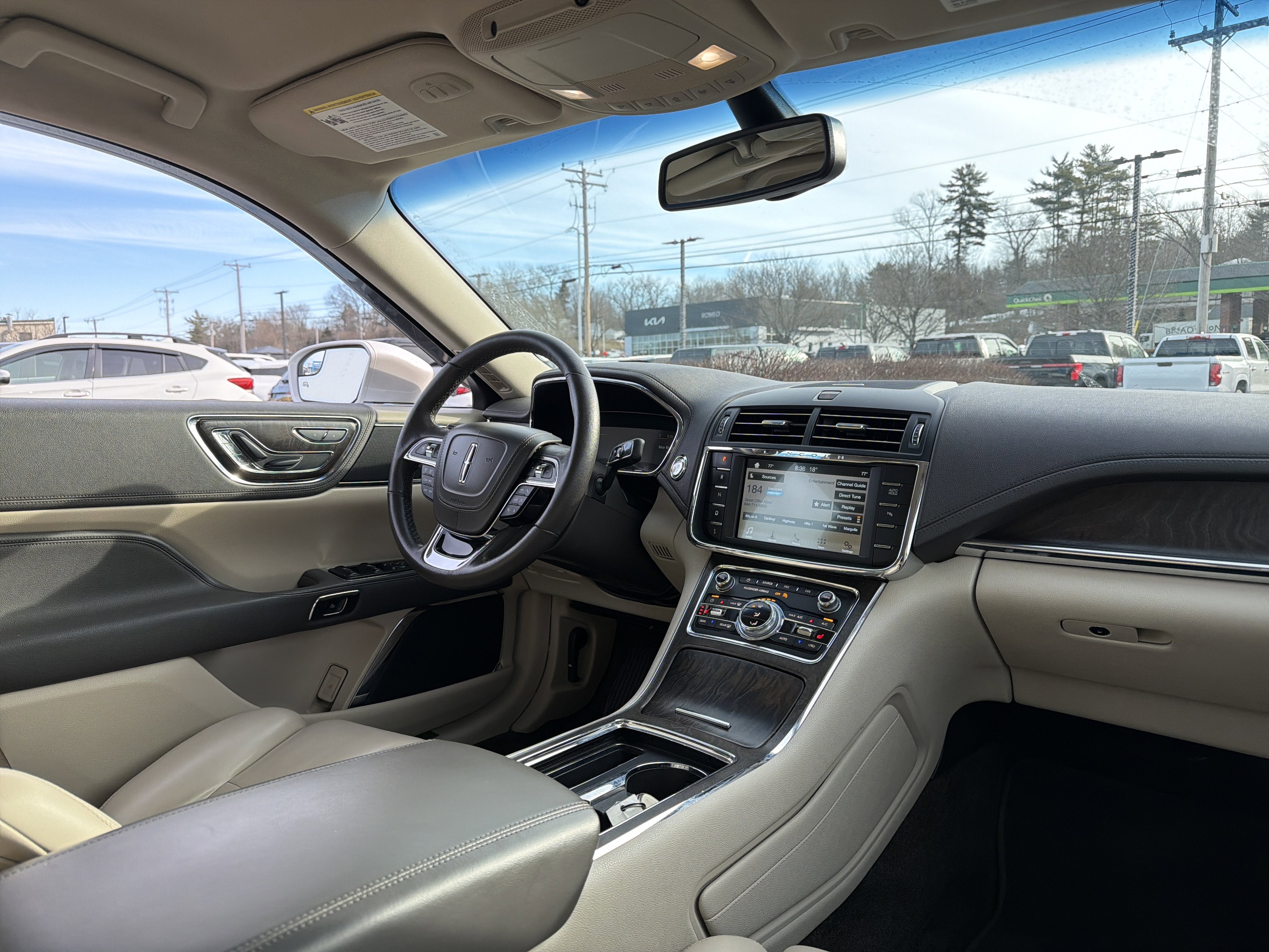 2017 Lincoln Continental Premiere
