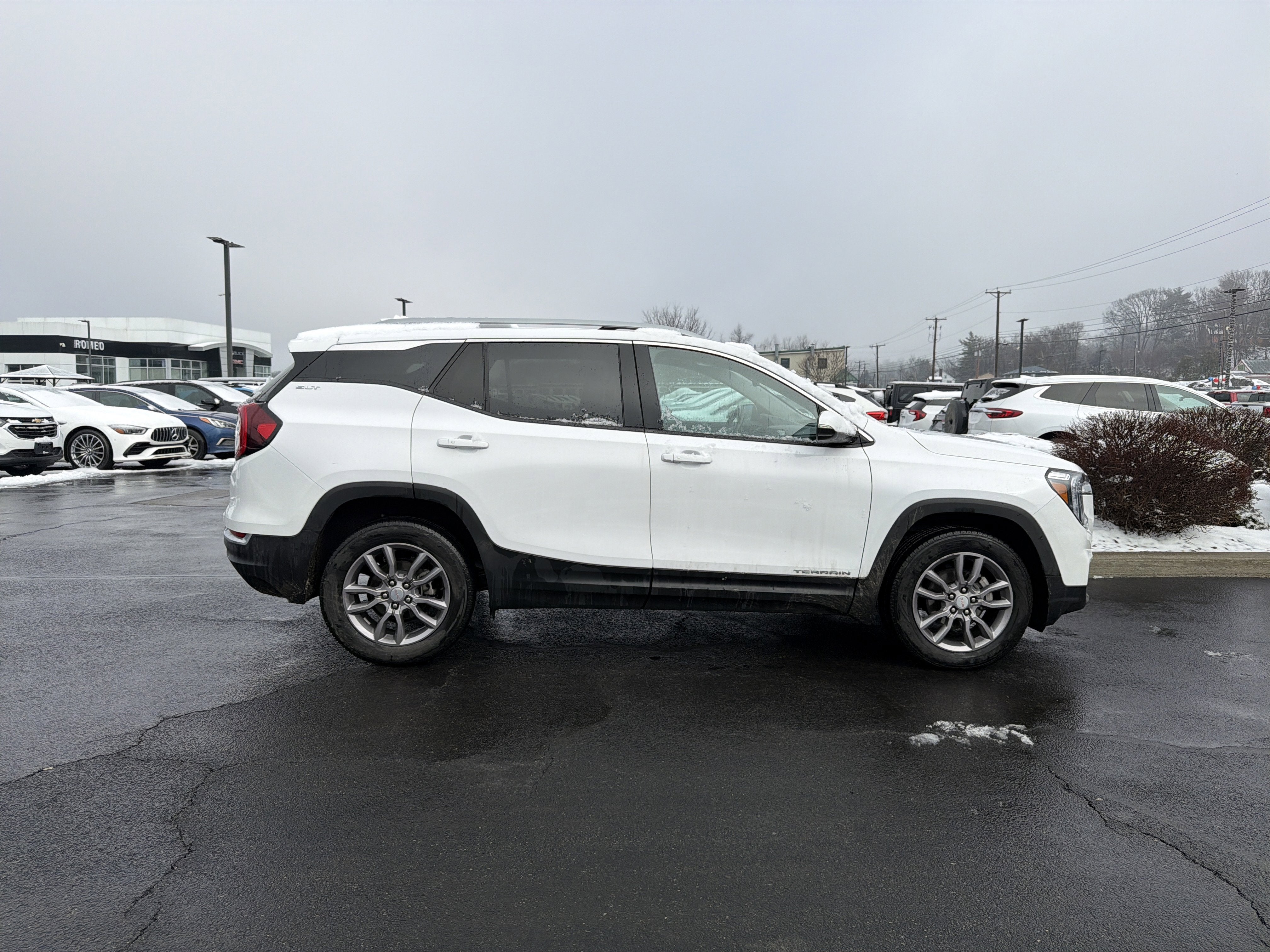 2023 GMC Terrain SLT