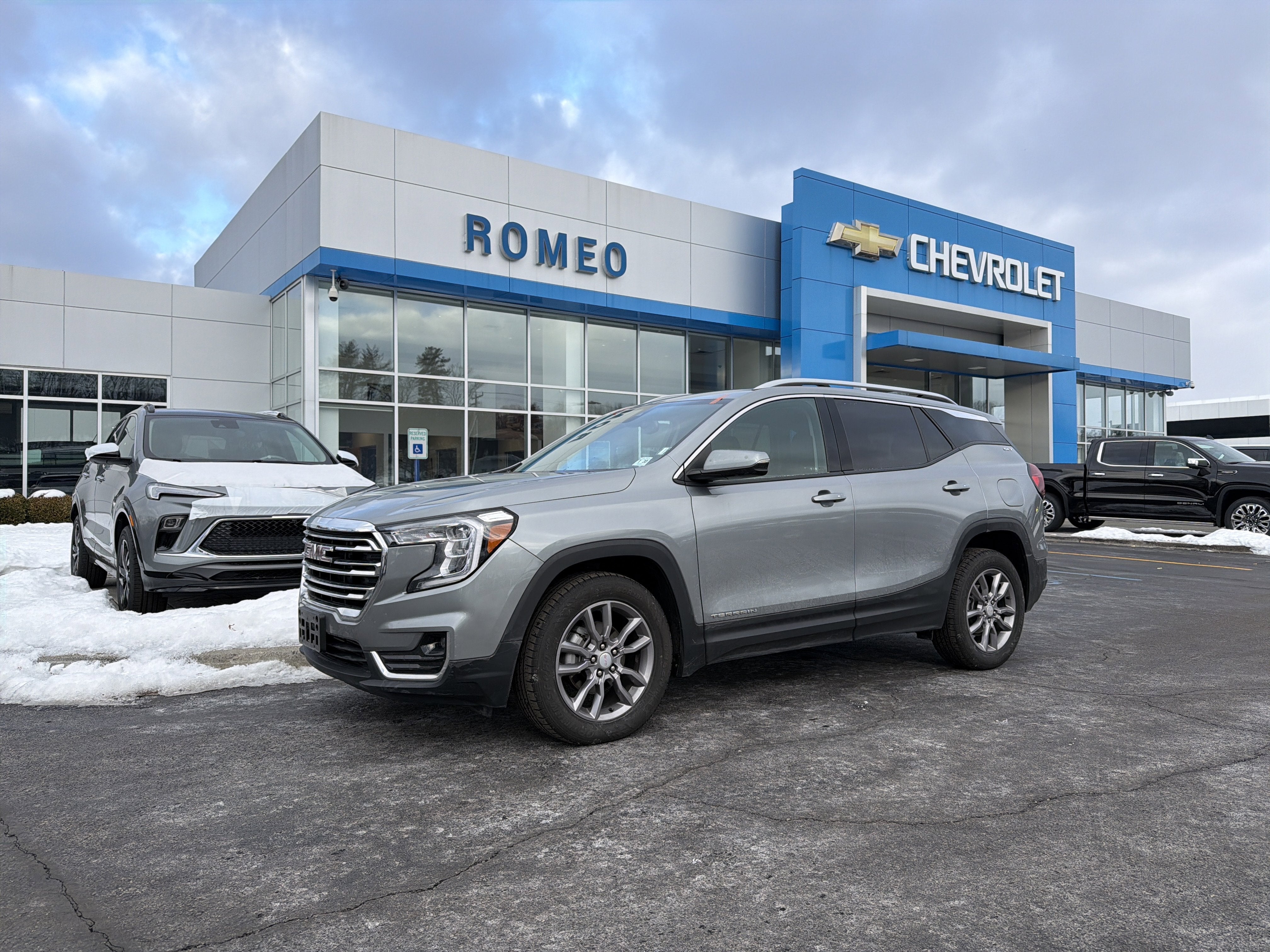 2023 GMC Terrain SLT