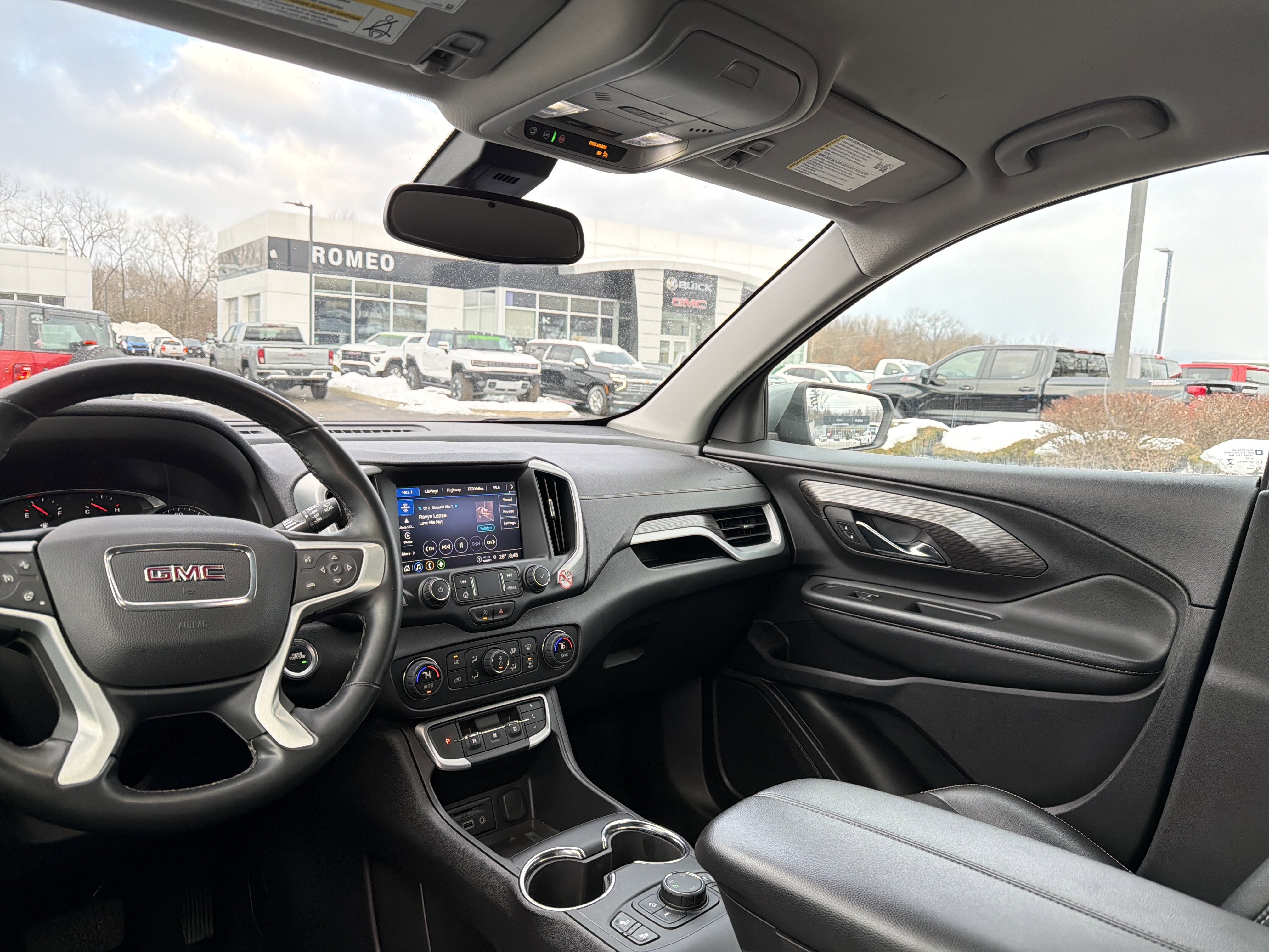 2023 GMC Terrain SLT