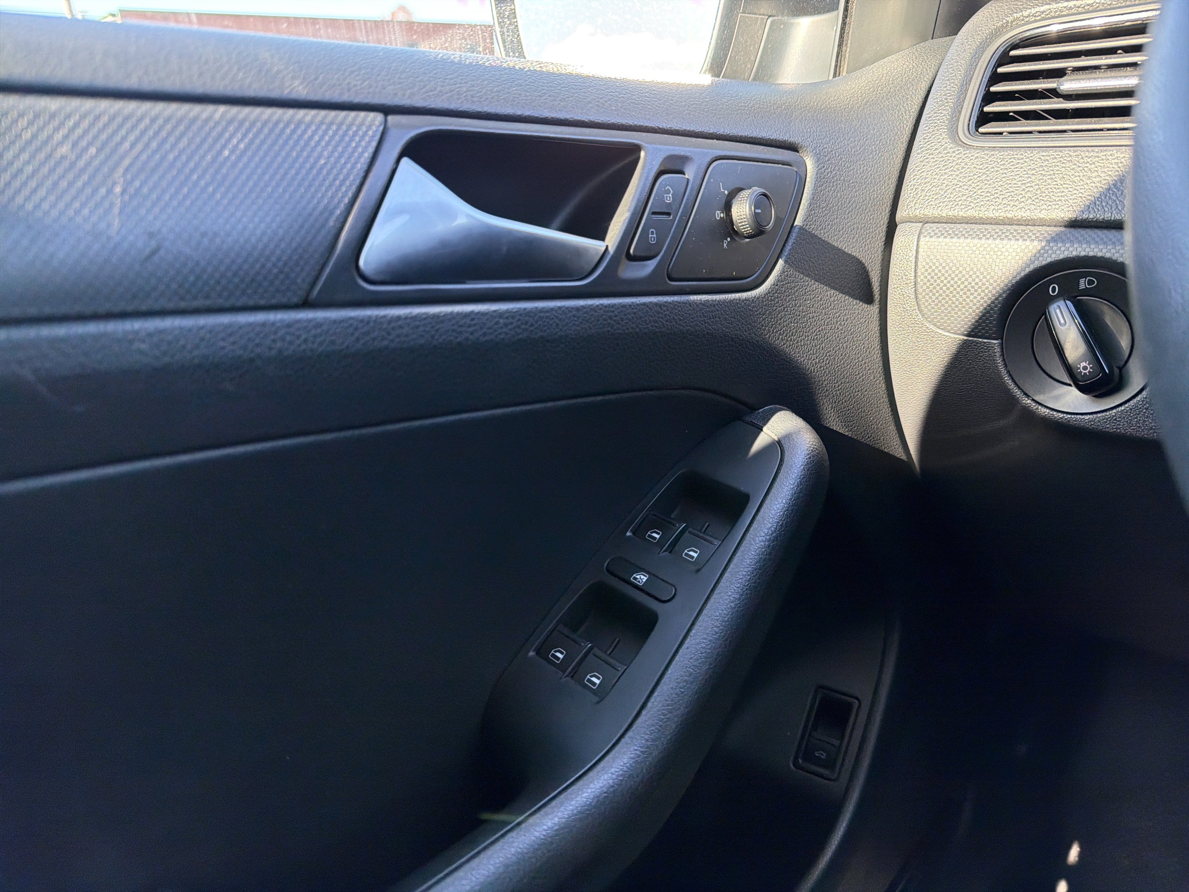 2015 Volkswagen Jetta 2.0L S