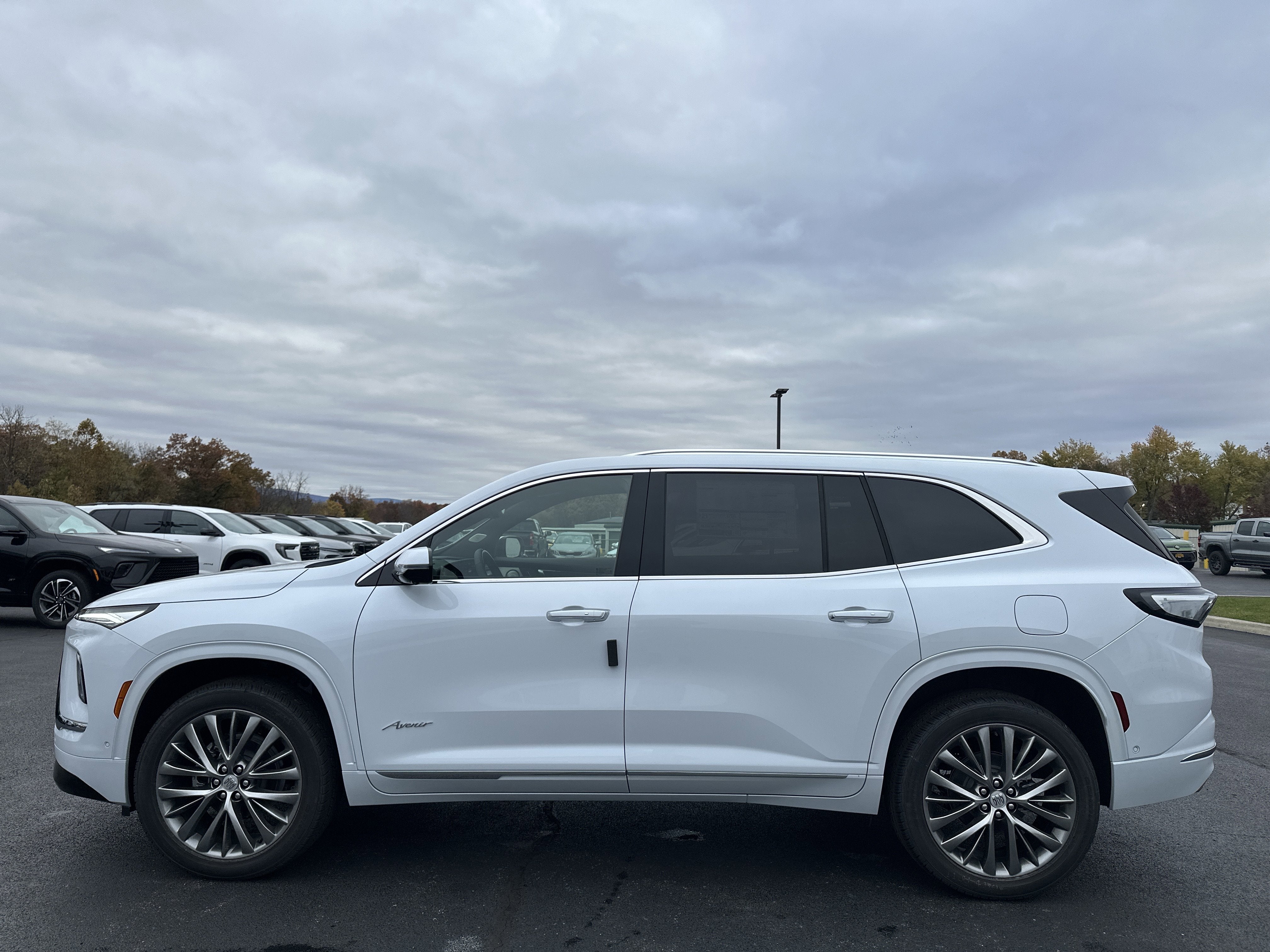 2026 Buick Enclave Avenir