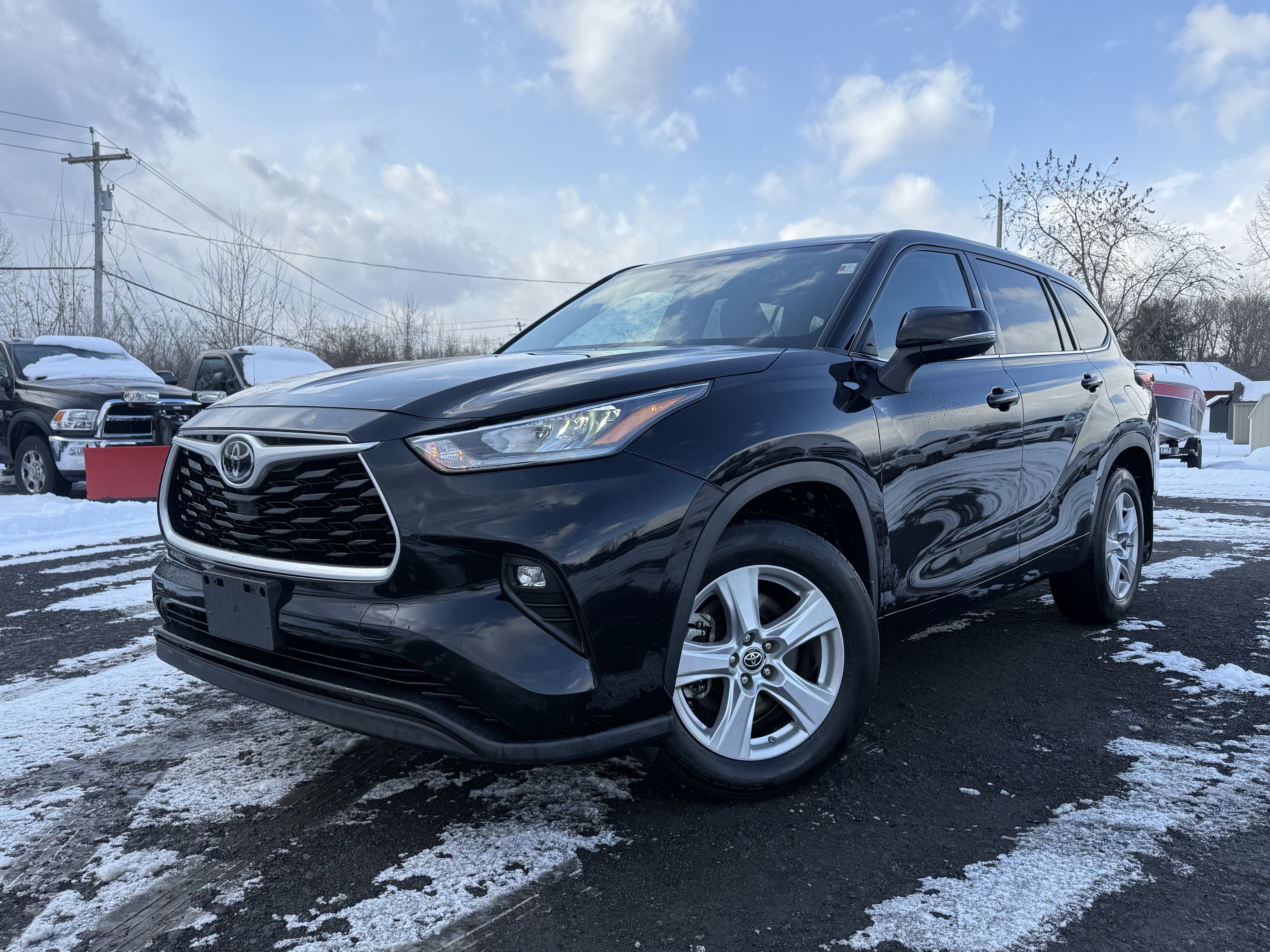 2020 Toyota Highlander LE