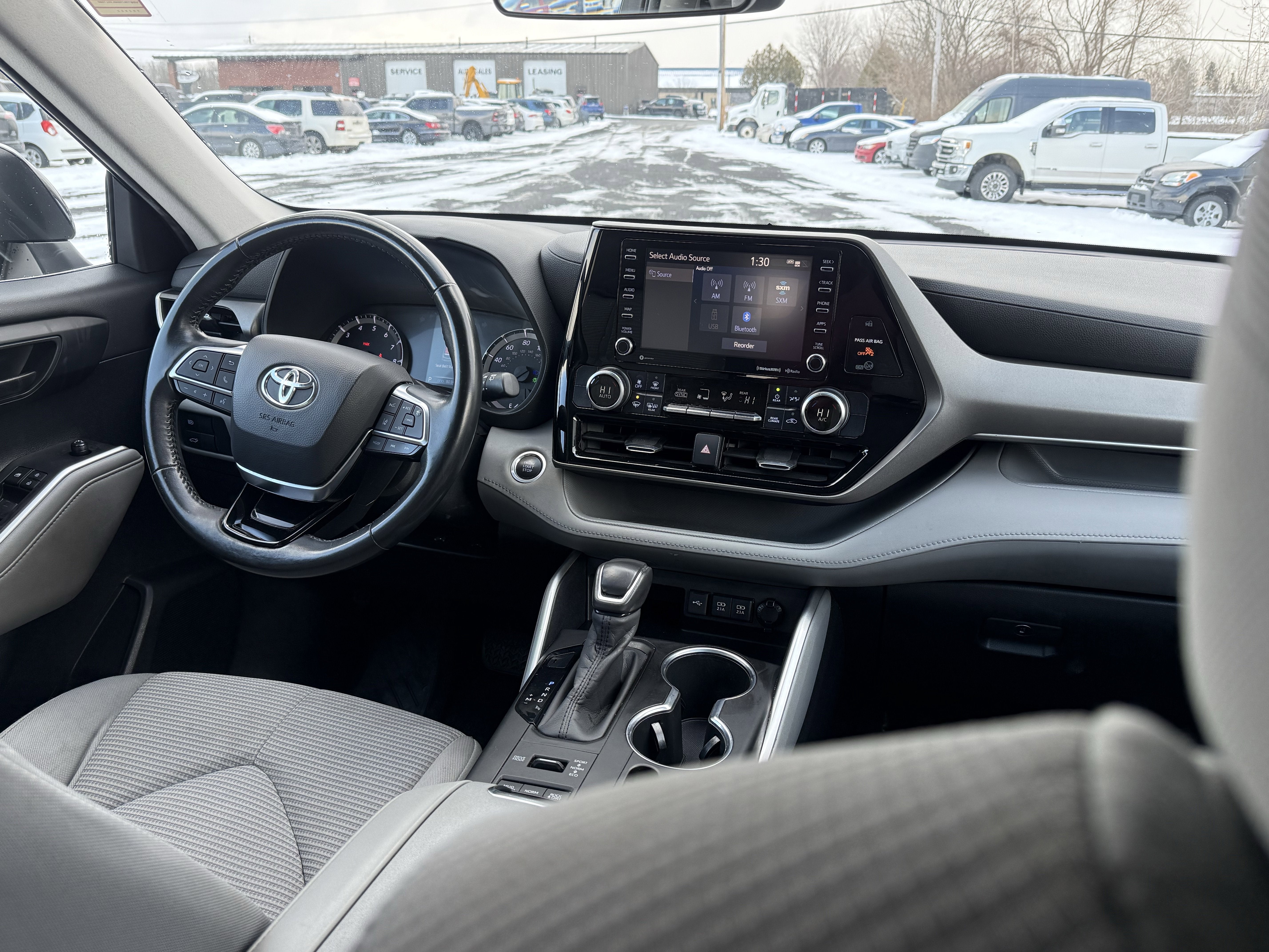 2020 Toyota Highlander LE