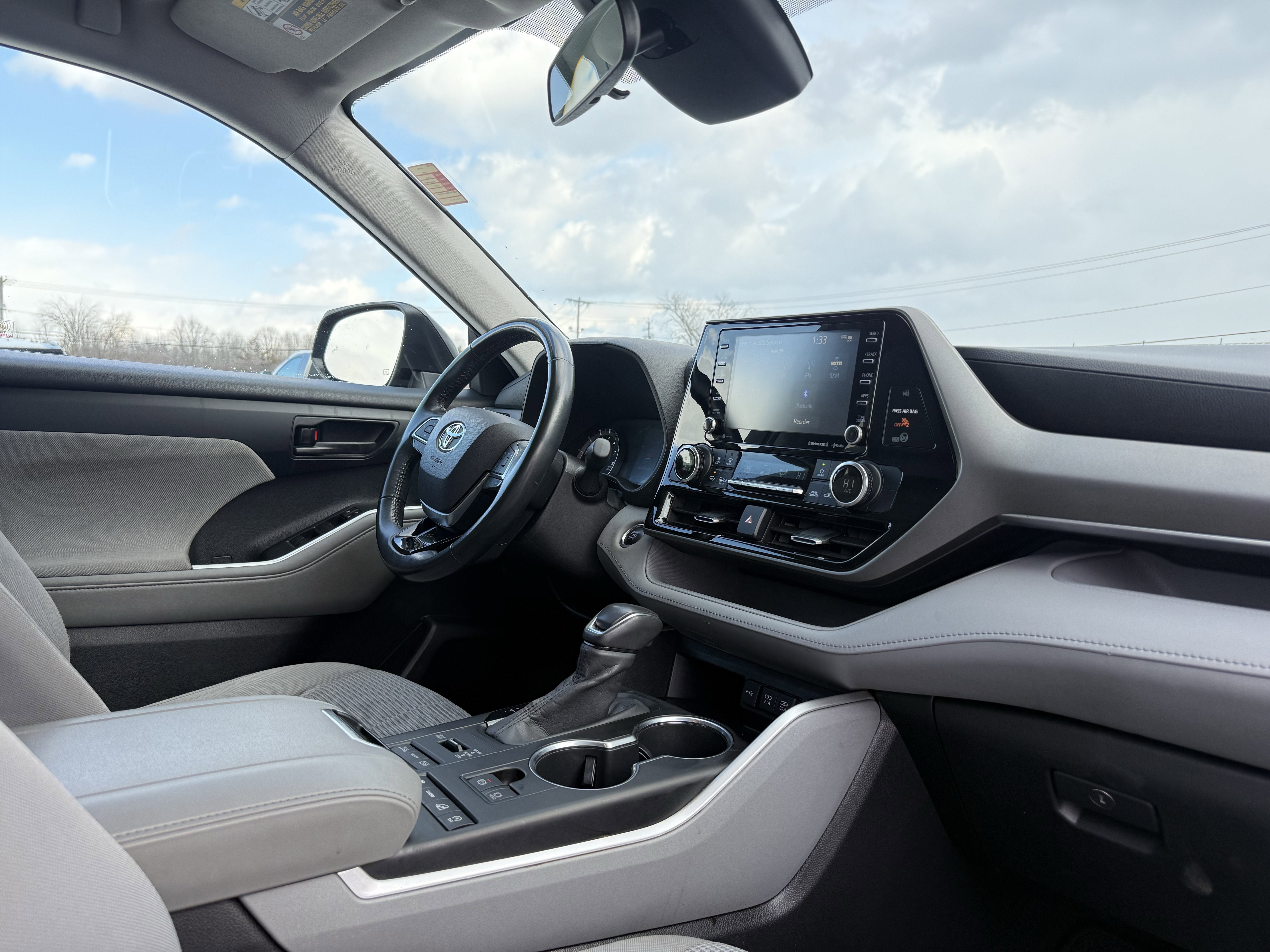 2020 Toyota Highlander LE