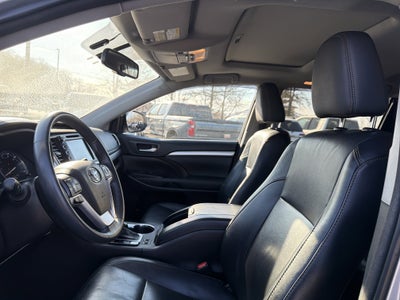 2016 Toyota Highlander XLE V6