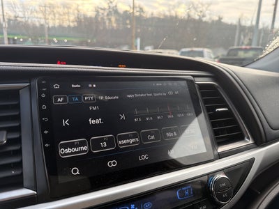 2019 Toyota Highlander SE