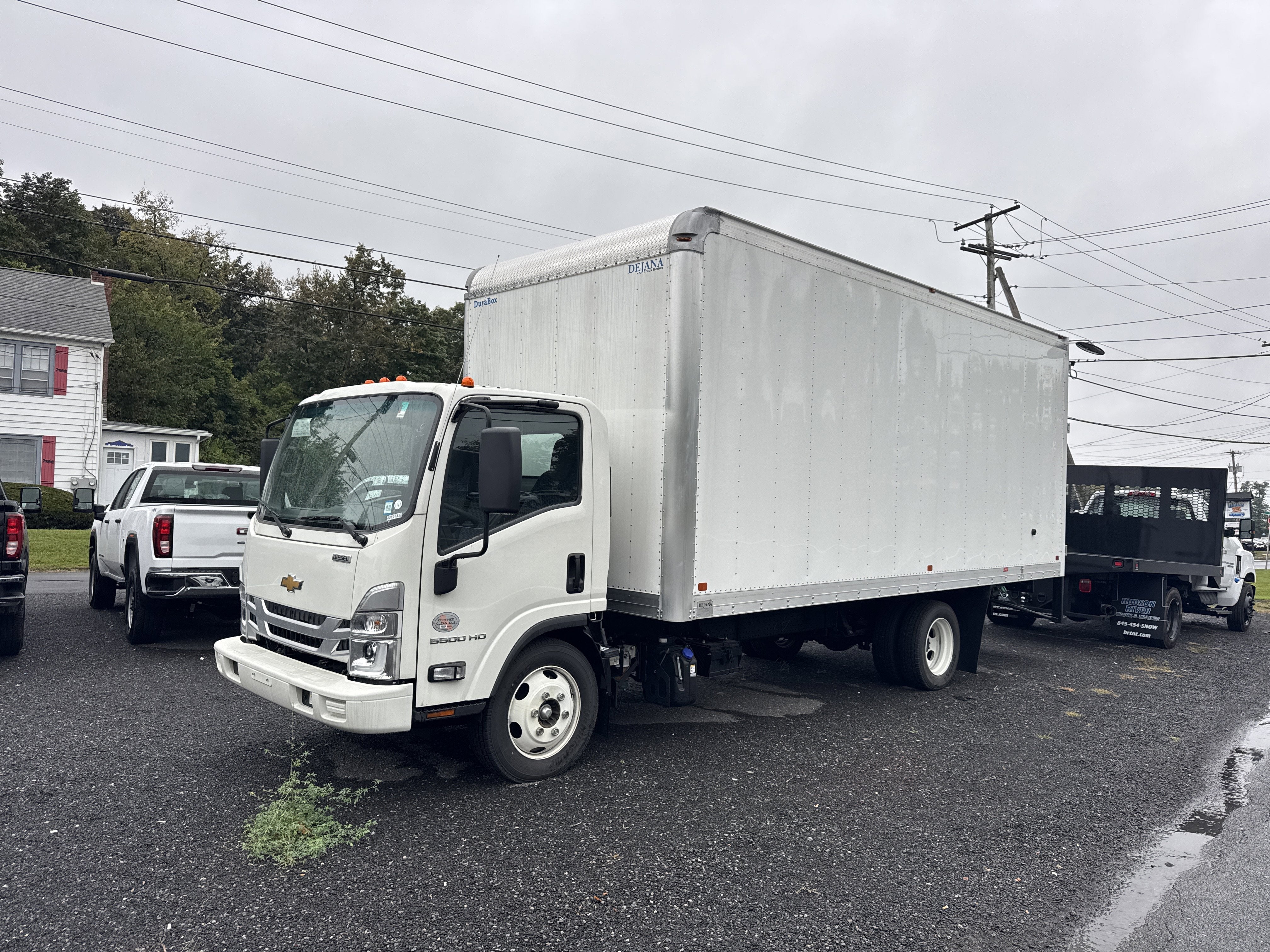 2024 Chevrolet Low Cab Forward 5500 HD Base