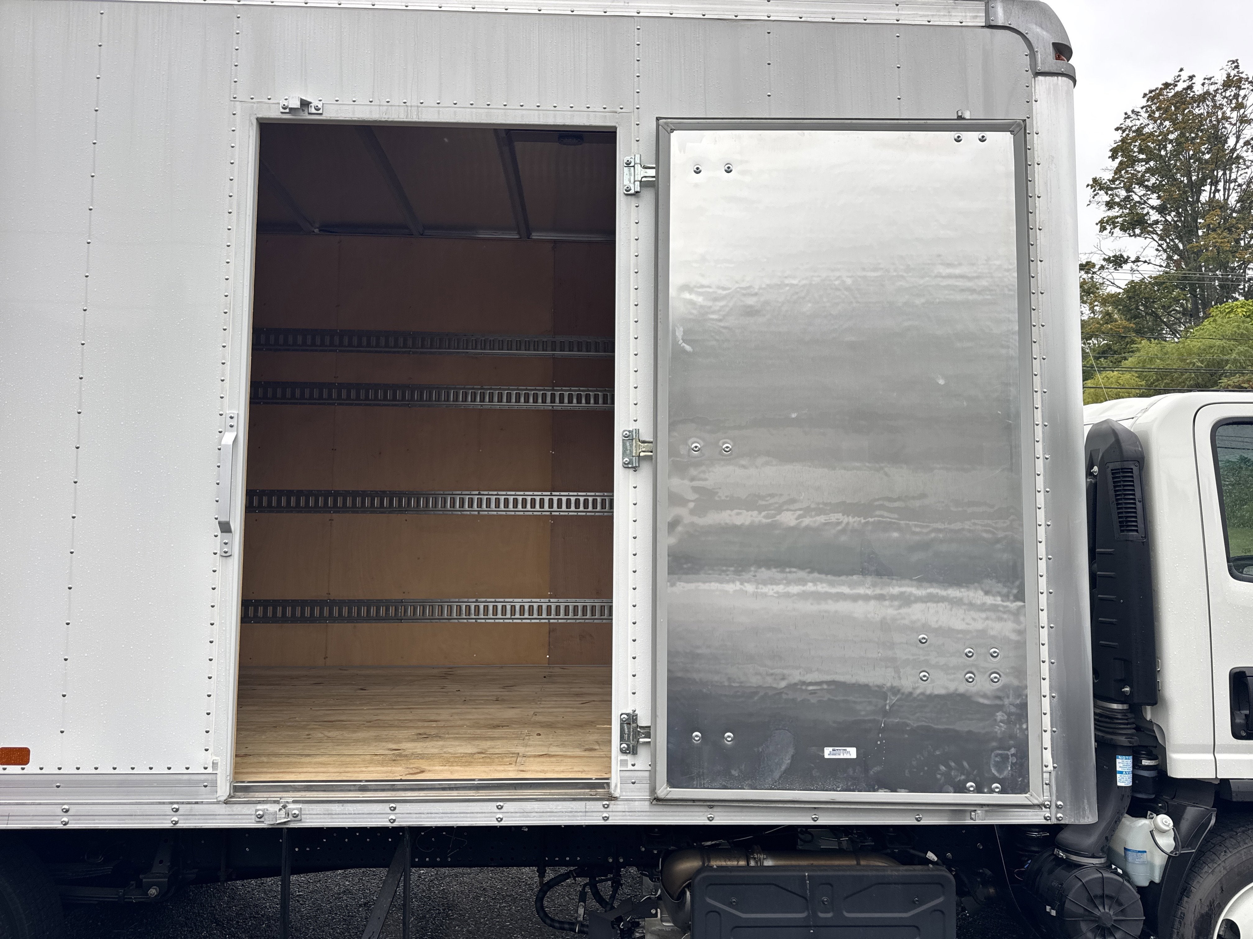 2024 Chevrolet Low Cab Forward 5500 HD Base