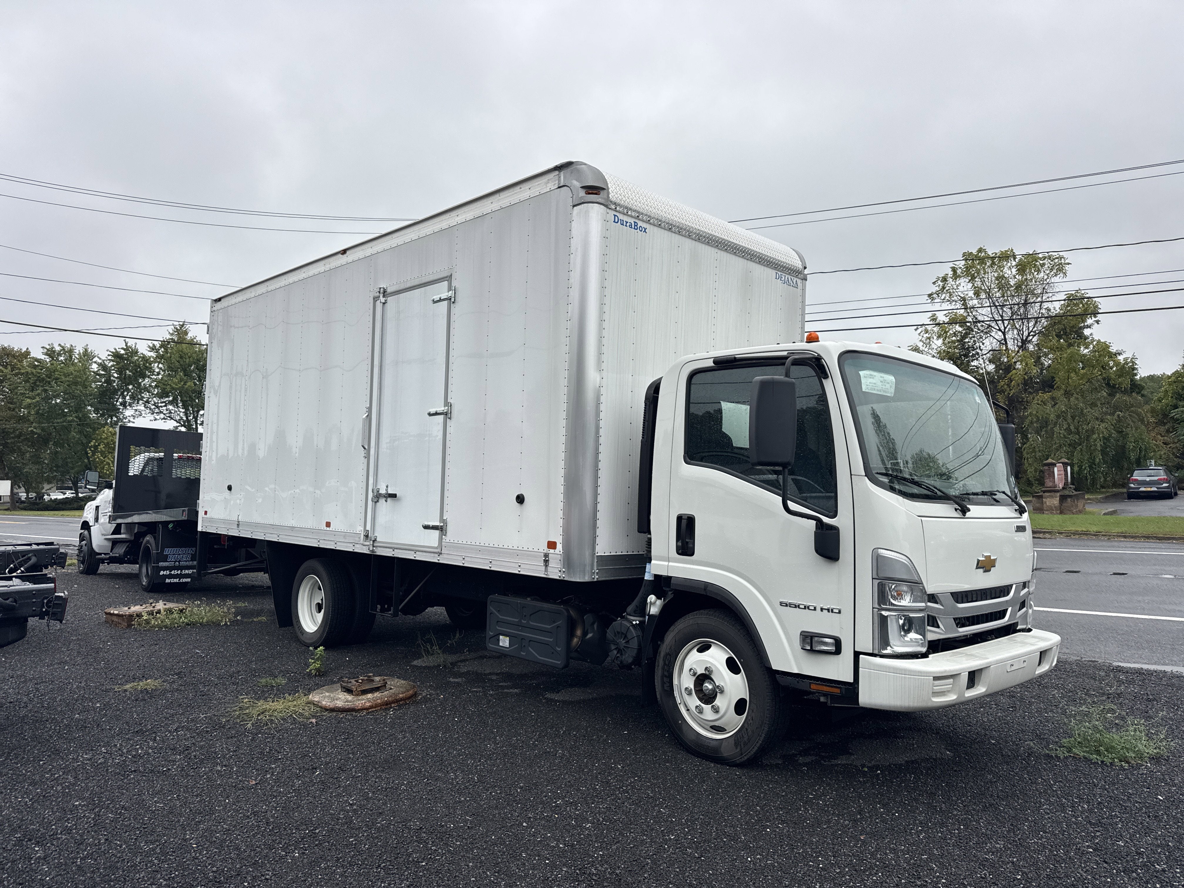 2024 Chevrolet Low Cab Forward 5500 HD Base