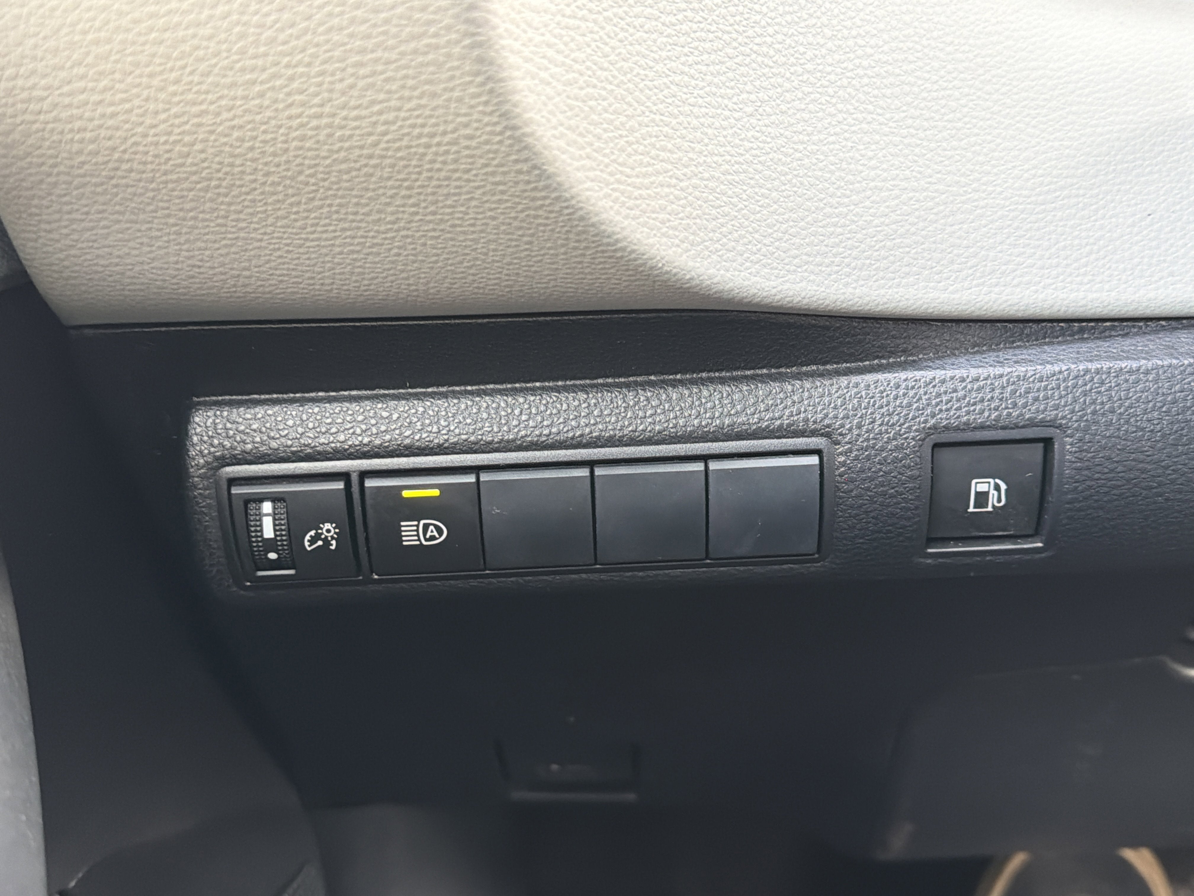 2020 Toyota Corolla Hybrid LE