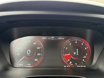 2019 Volvo XC40 T5 R-Design